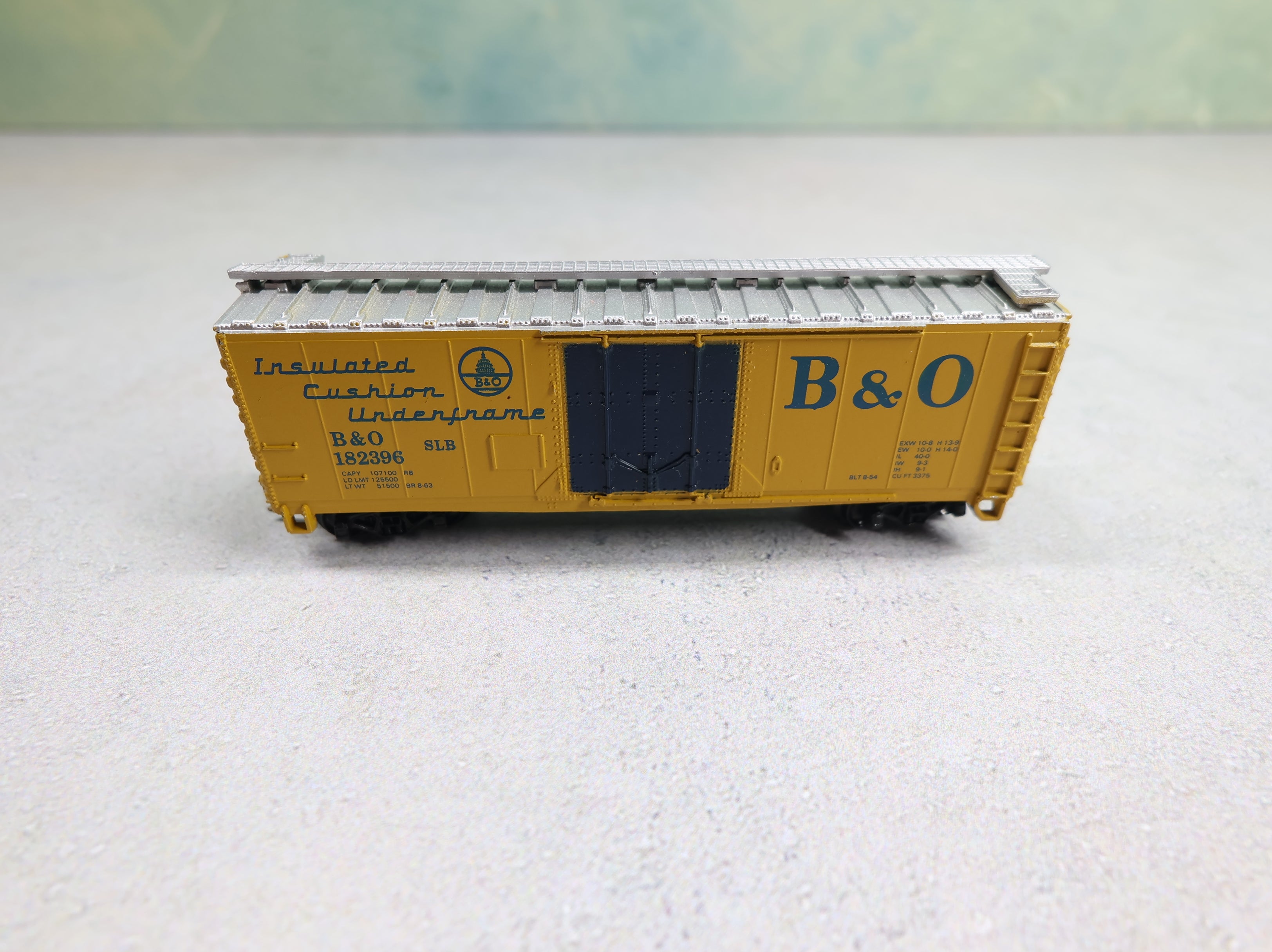 USED Atlas N Scale 40' Box Car Baltimore and Ohio B&O #182396 Knuckle Couplers