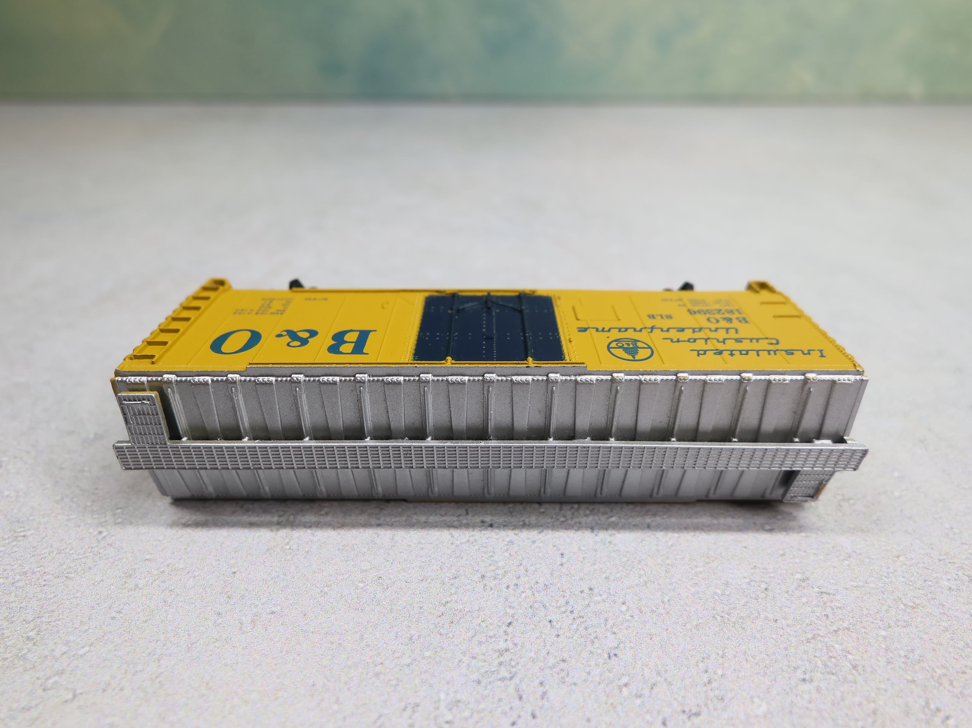 USED Atlas N Scale 40' Box Car Baltimore and Ohio B&O #182396 Knuckle Couplers
