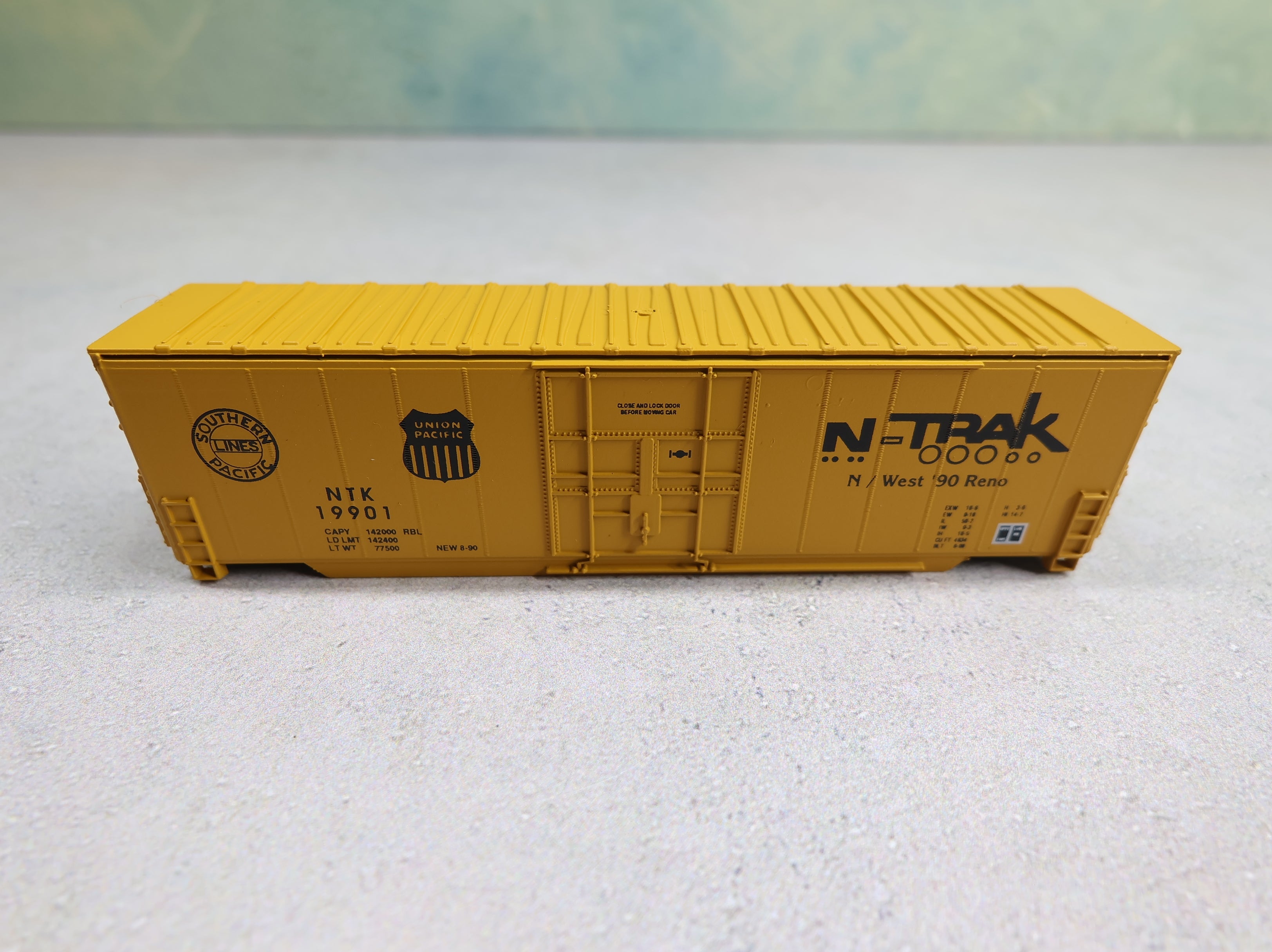 USED Roundhouse N Scale Aztec 50' Box Car N-Trak Reno NTK #19901 Aztec KIT