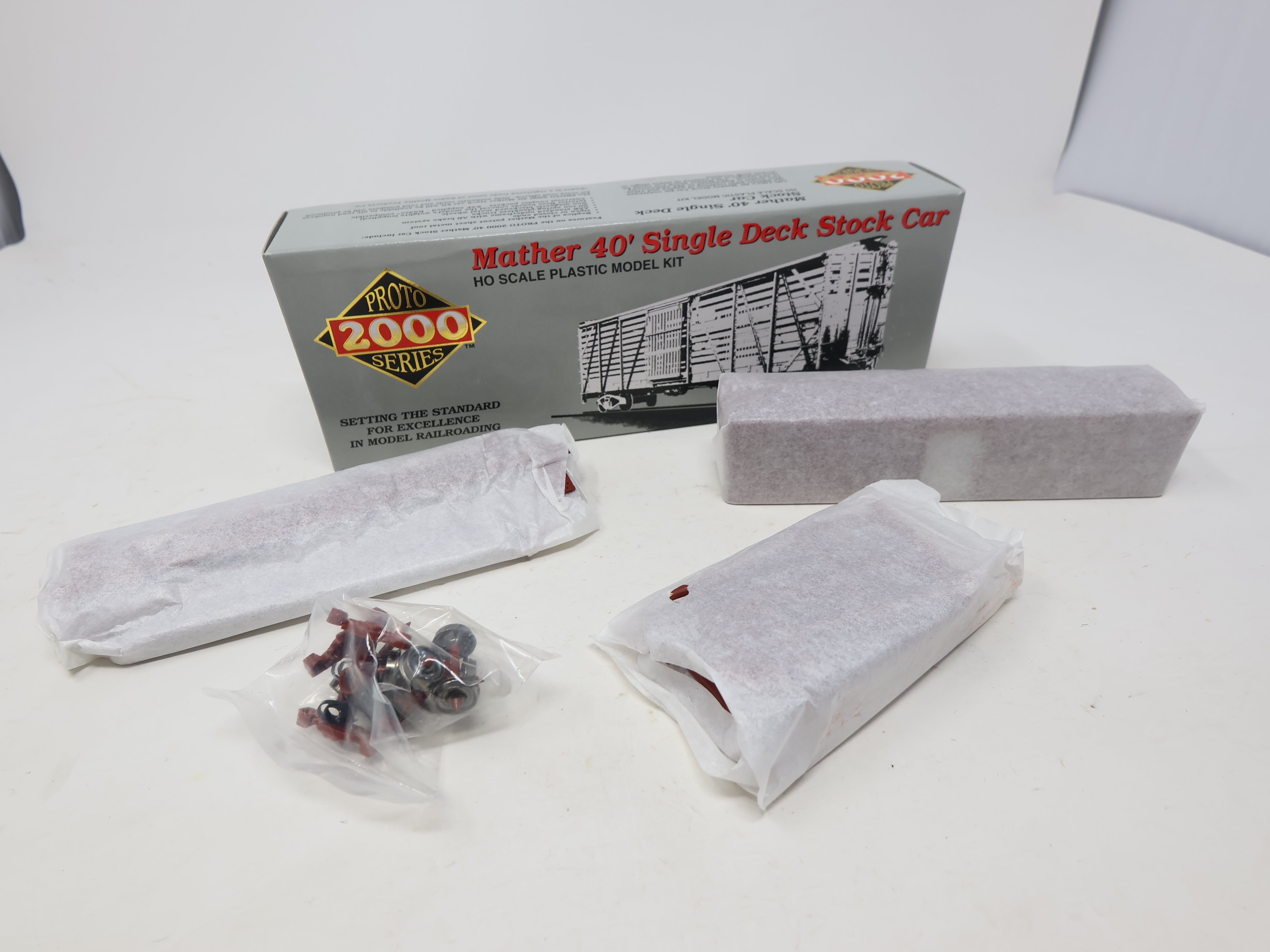 USED Life-Like HO Scale, Mather 40' Single Deck Stock Car, Chicago & North Western CNW #36803