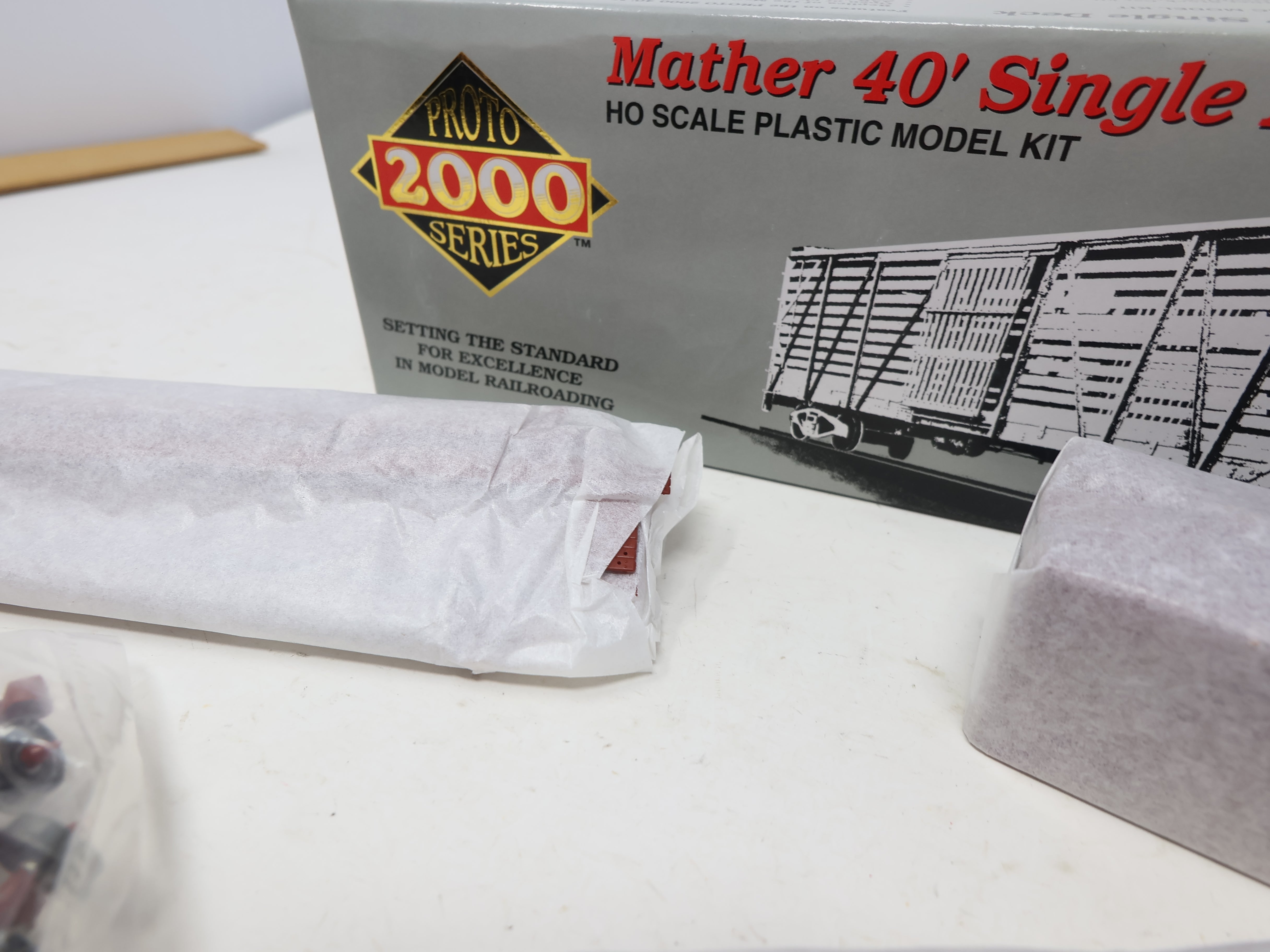 USED Life-Like HO Scale, Mather 40' Single Deck Stock Car, Chicago & North Western CNW #36803