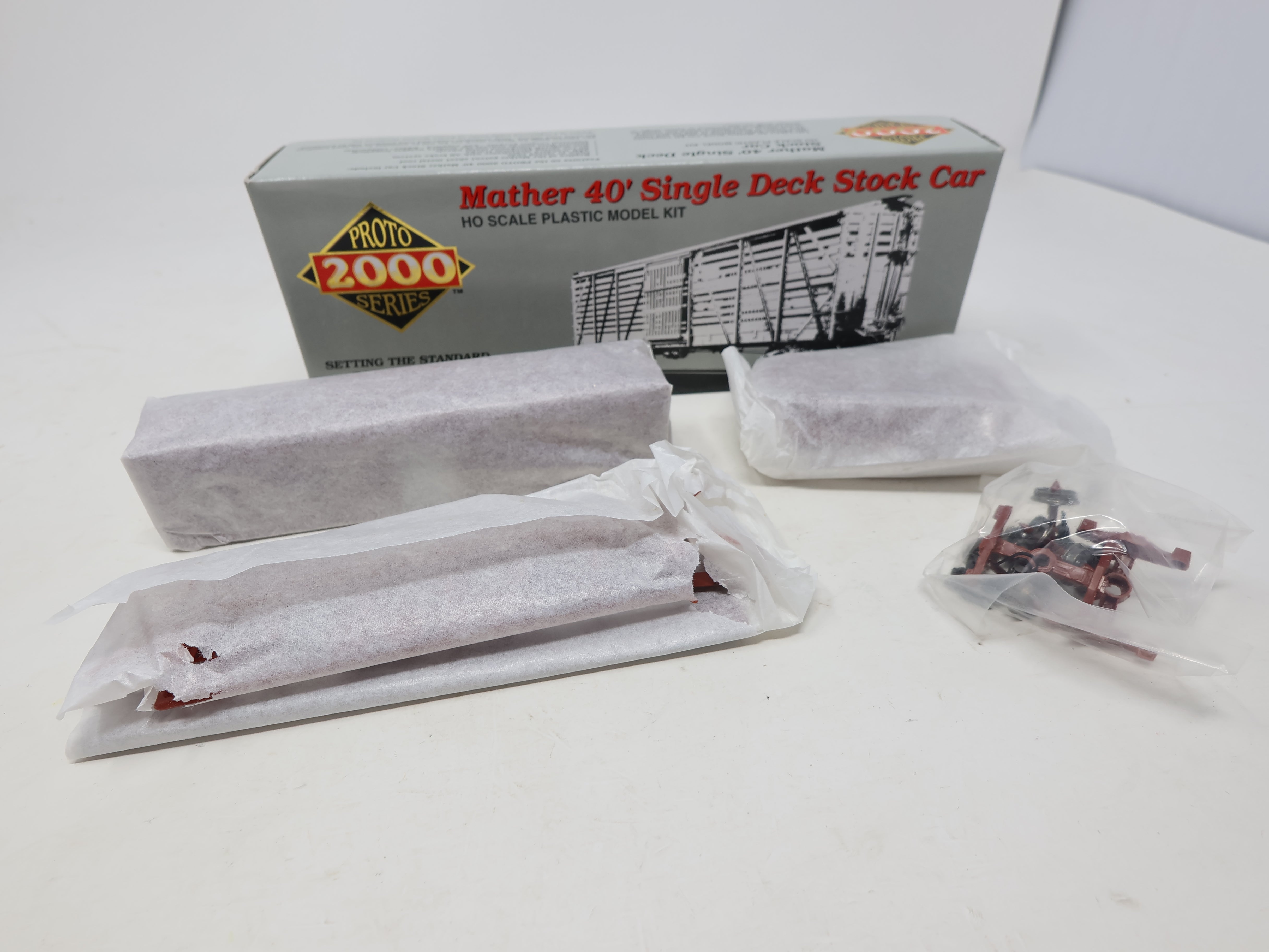 USED Life-Like HO Scale, Mather 40' Single Deck Stock Car, Chicago & North Western CNW #36755