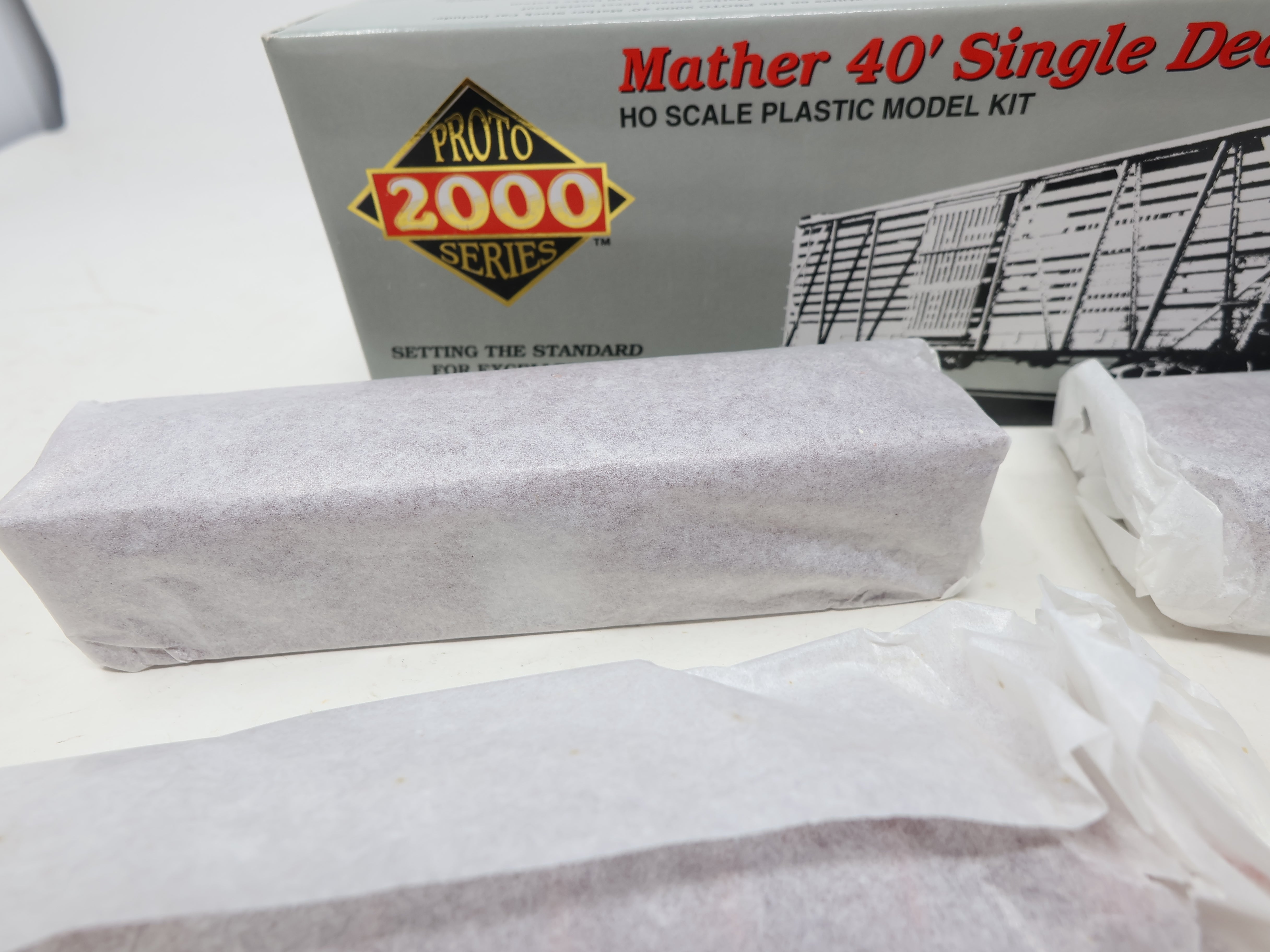 USED Life-Like HO Scale, Mather 40' Single Deck Stock Car, Chicago & North Western CNW #36755