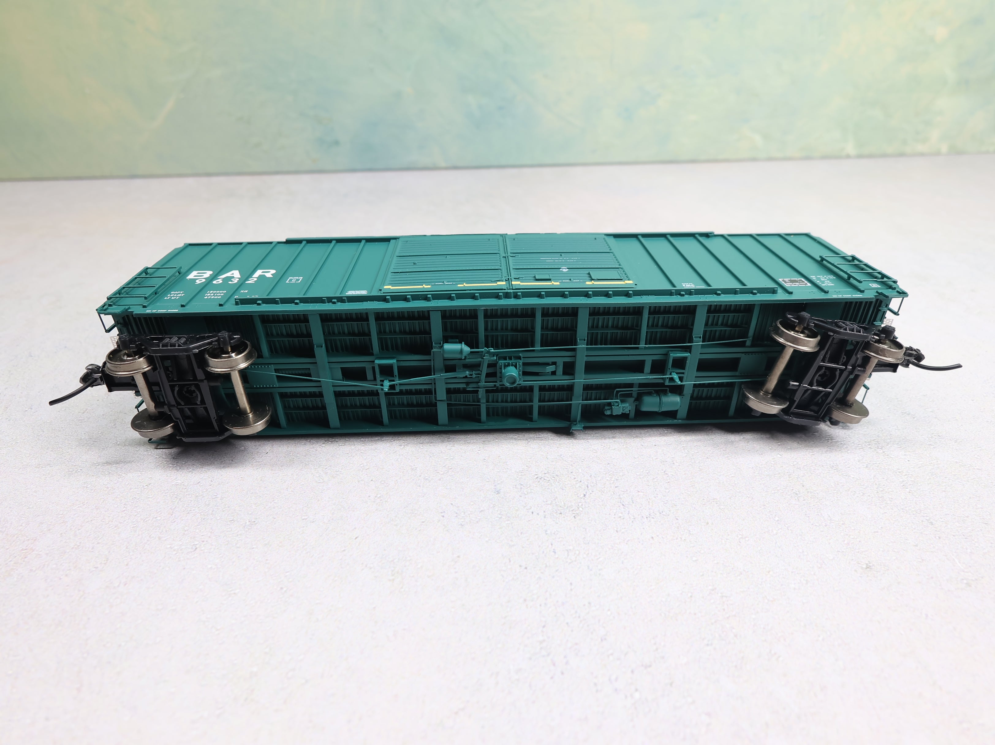 USED Intermountain 48306-06 HO Scale FMC 5283 DD Box Car Bangor and Aroostook BAR #9632 Pinnacle Series