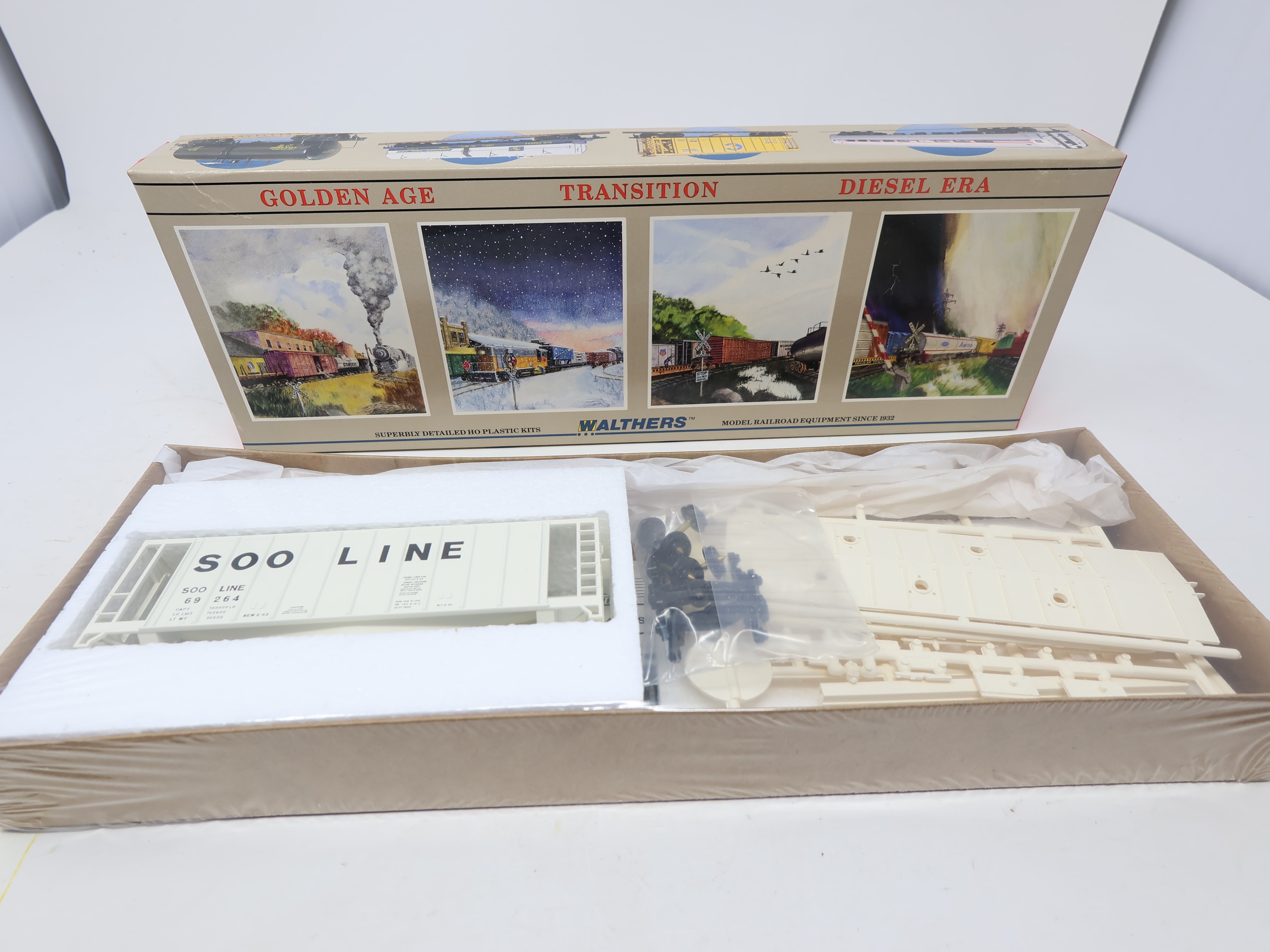 Walthers HO Scale, 1993 LMTD Run Airslide Hopper, SOO Line #69264, Sealed 113/370 (KIT)