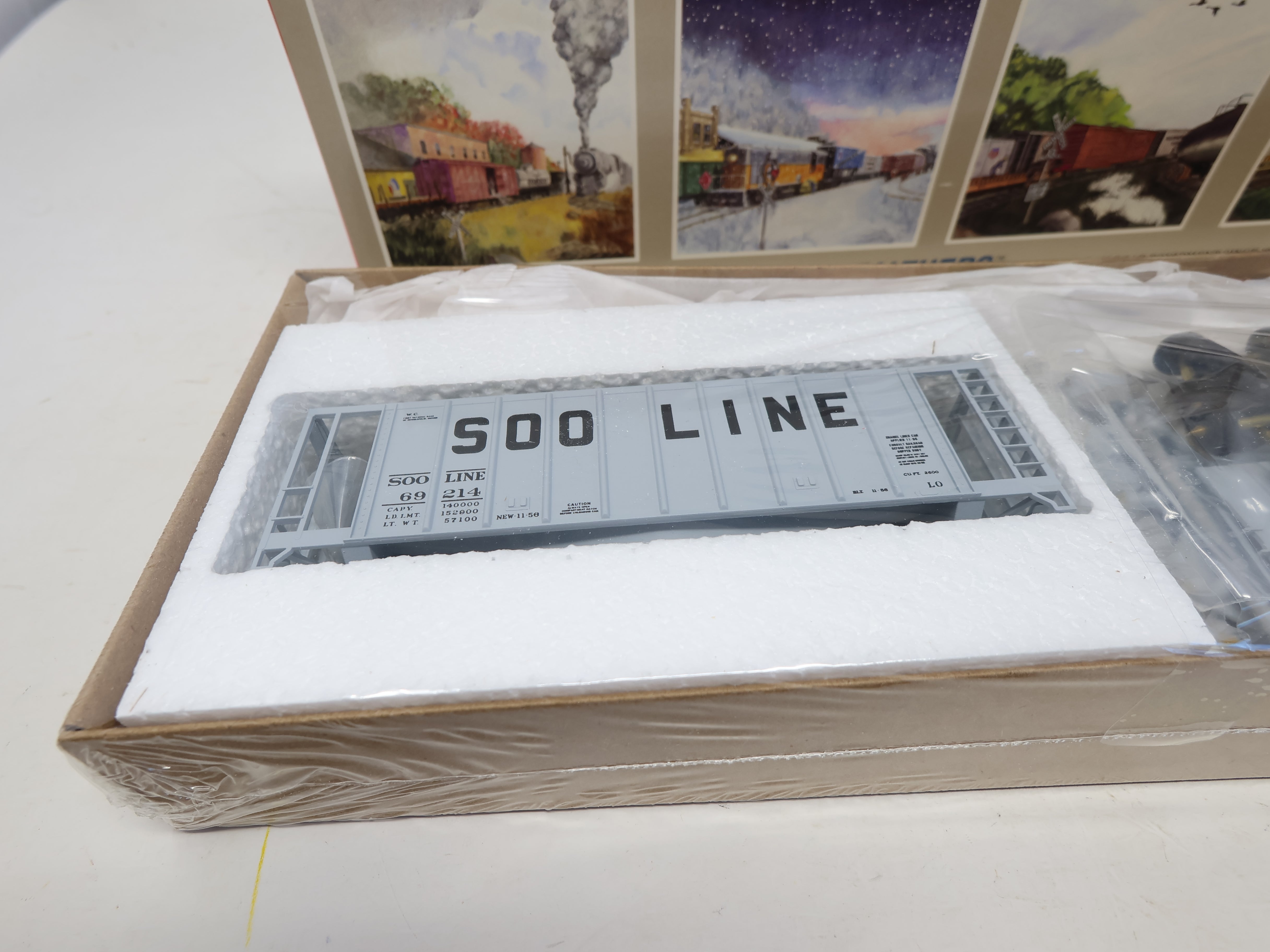 Walthers HO Scale, 1993 LMTD Run Airslide Hopper, SOO Line #69214, Sealed 112/340 (KIT)