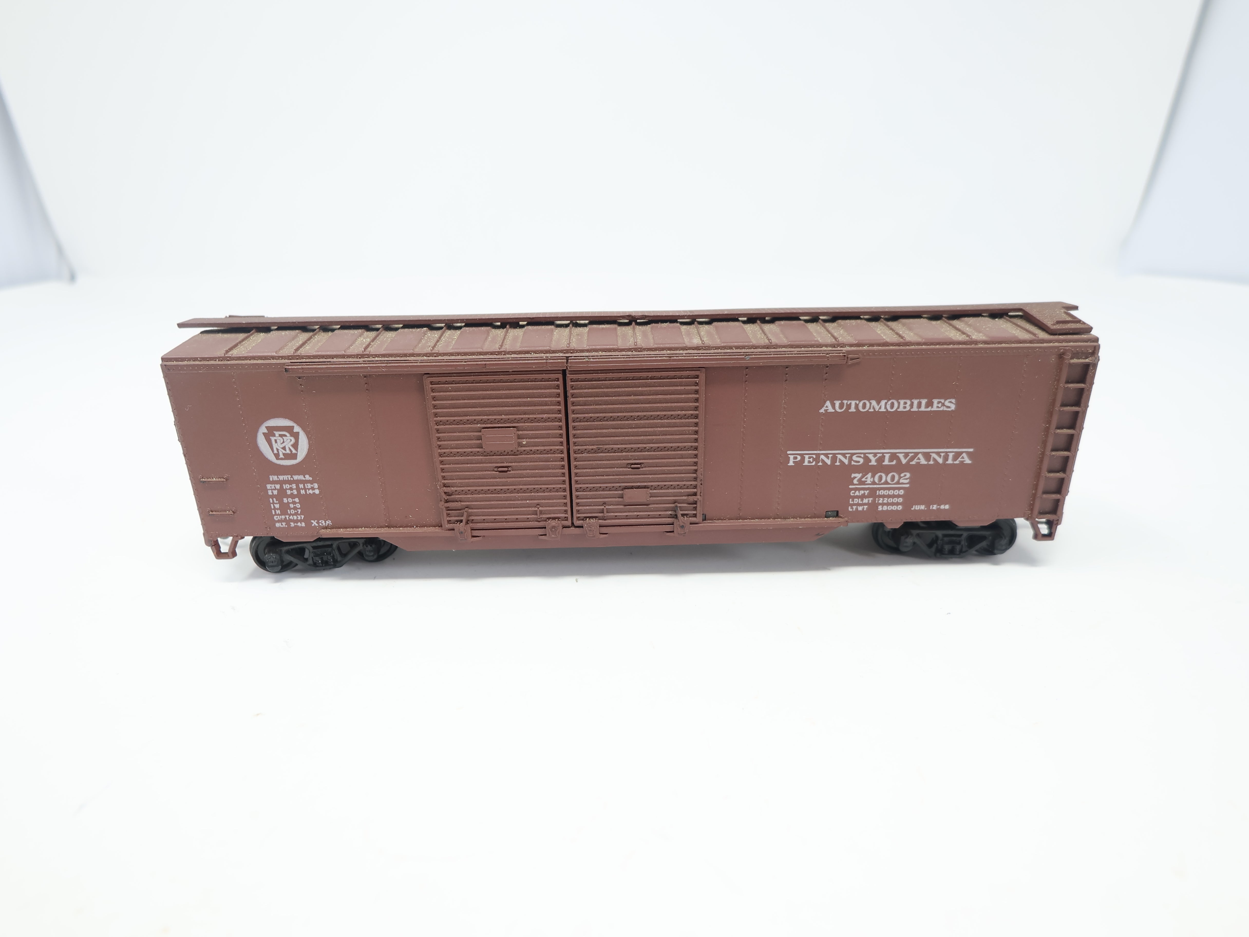 USED Athearn HO Scale, 50' Steel Box Car, Pennsylvania #74002, Automobiles