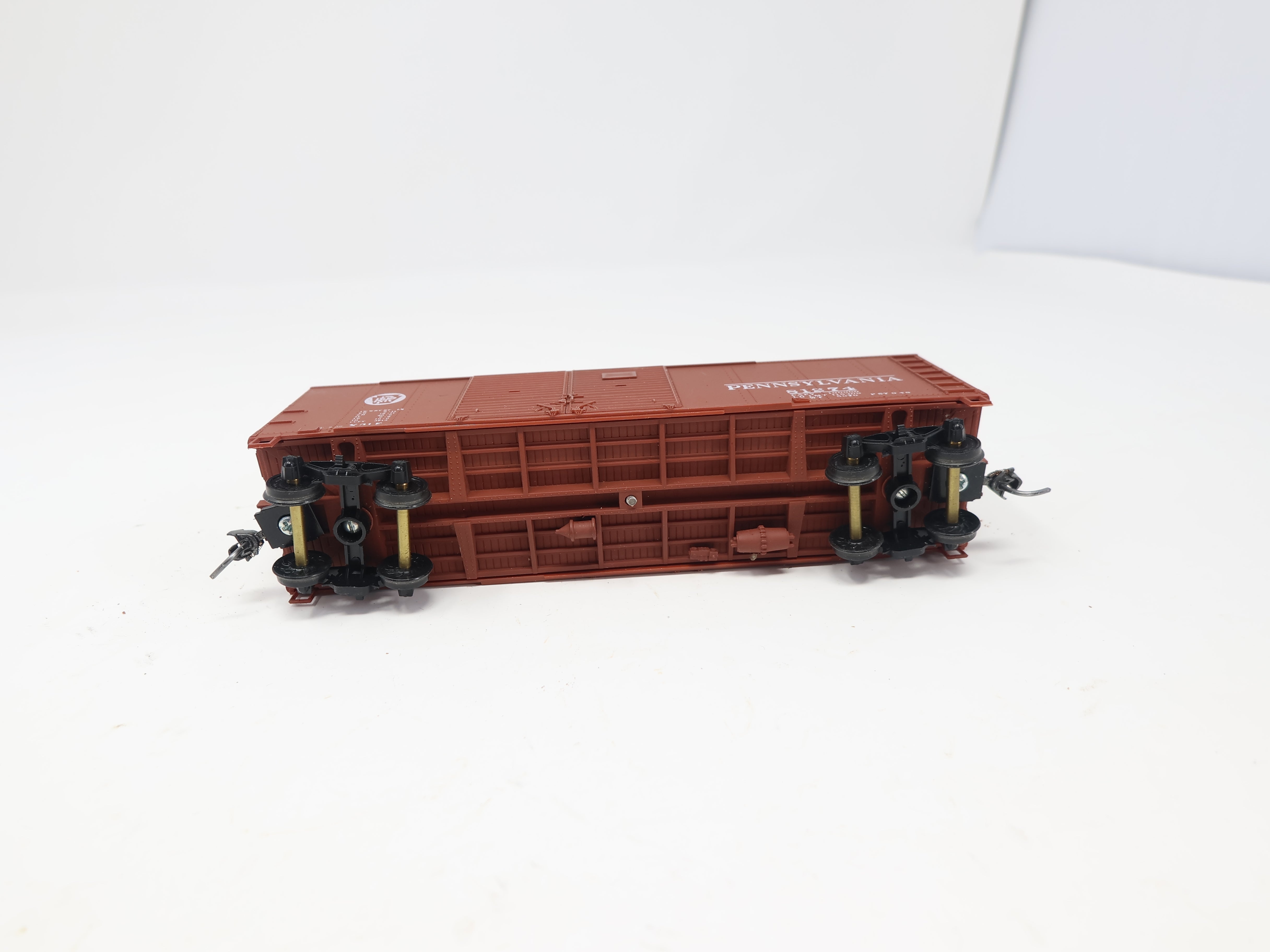 USED Bowser HO Scale, 40' Steel Box Car, Pennsylvania #81274