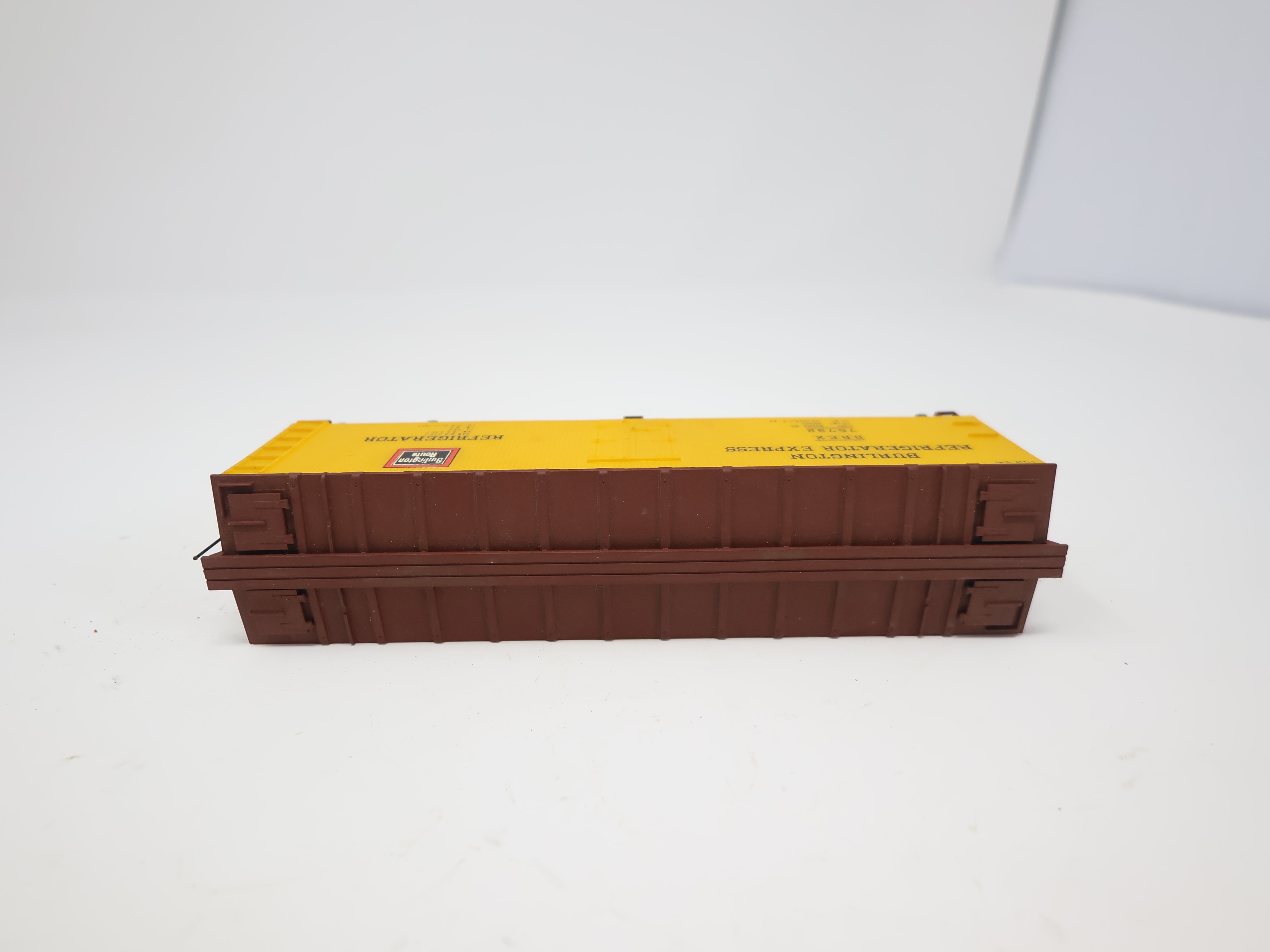 USED Accurail HO Scale, 40' Wooden Box Car, Burlington BREX #75792