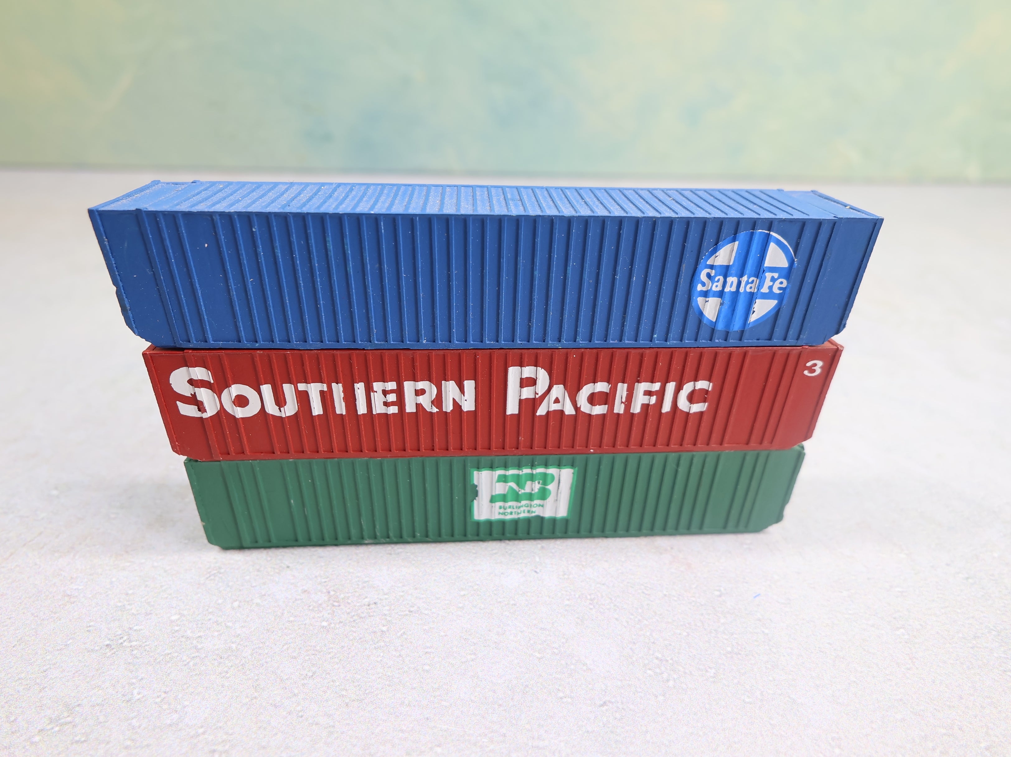 USED N Scale Lot of 3 Custom 45' Containers Santa Fe, Southern Pacific, Burlington Northern (3 pcs)