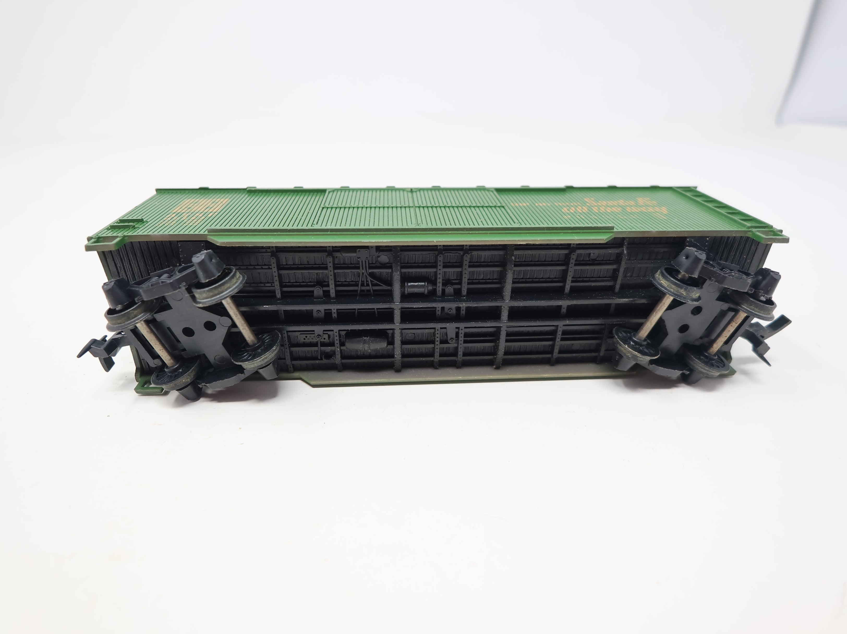 USED ROCO HO Scale 40' Wooden Box Car Santa Fe ATSF #67382