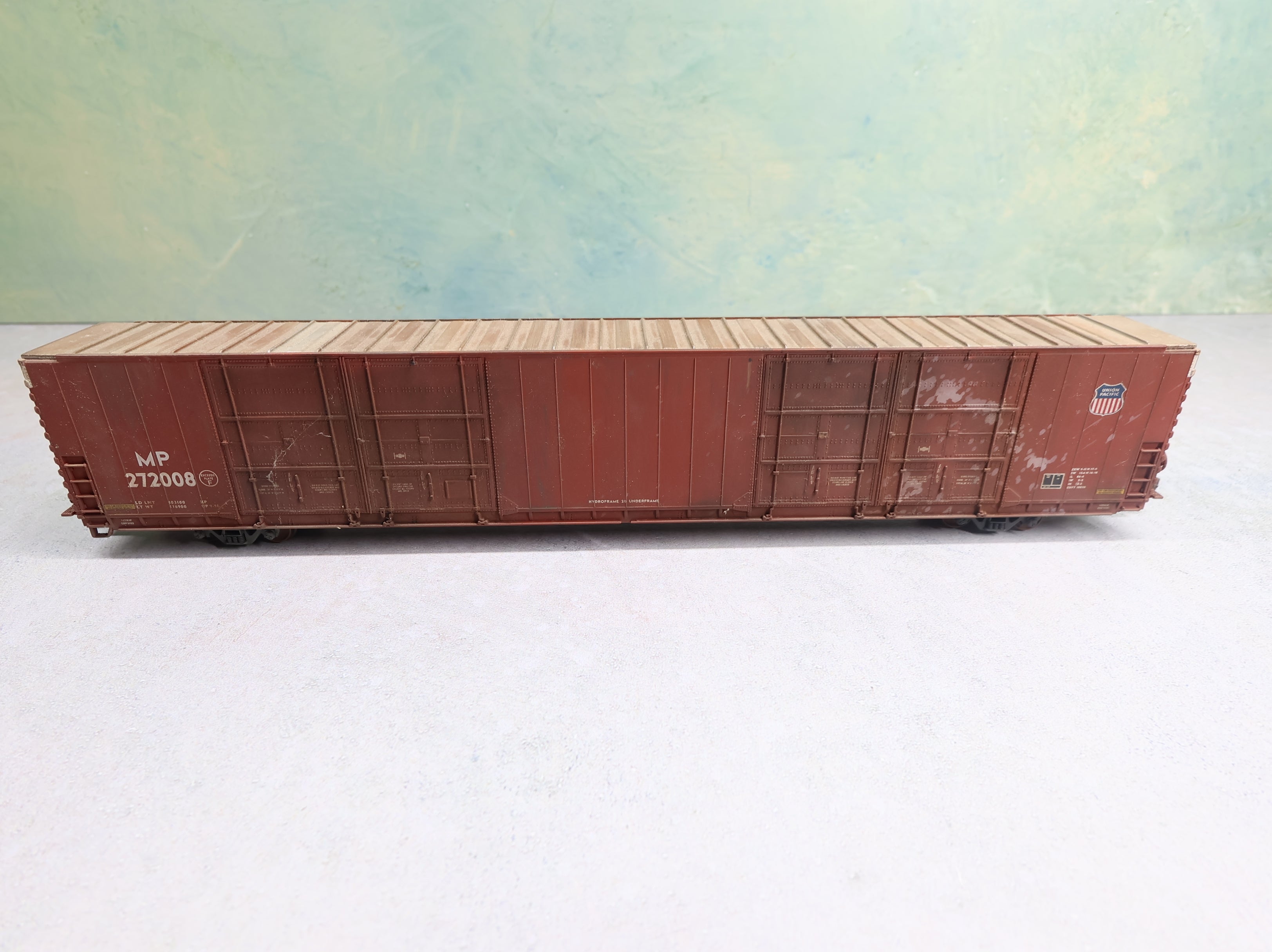 USED Walthers HO Scale 86' Hi-Cube Box Car Missouri Pacific MP #272008 Weathered w/ Graffiti