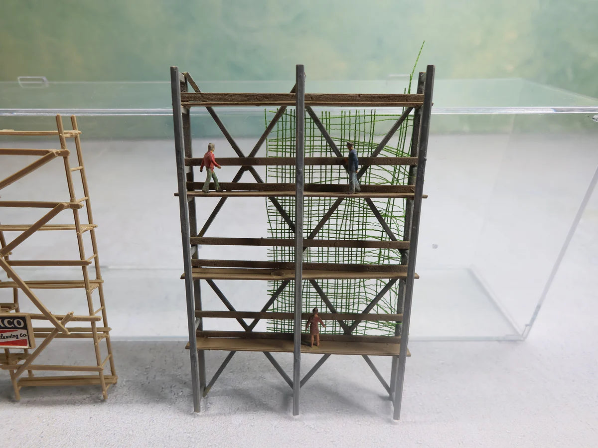 USED N Scale Scaffolding & Work Area Fencing (3 pcs)