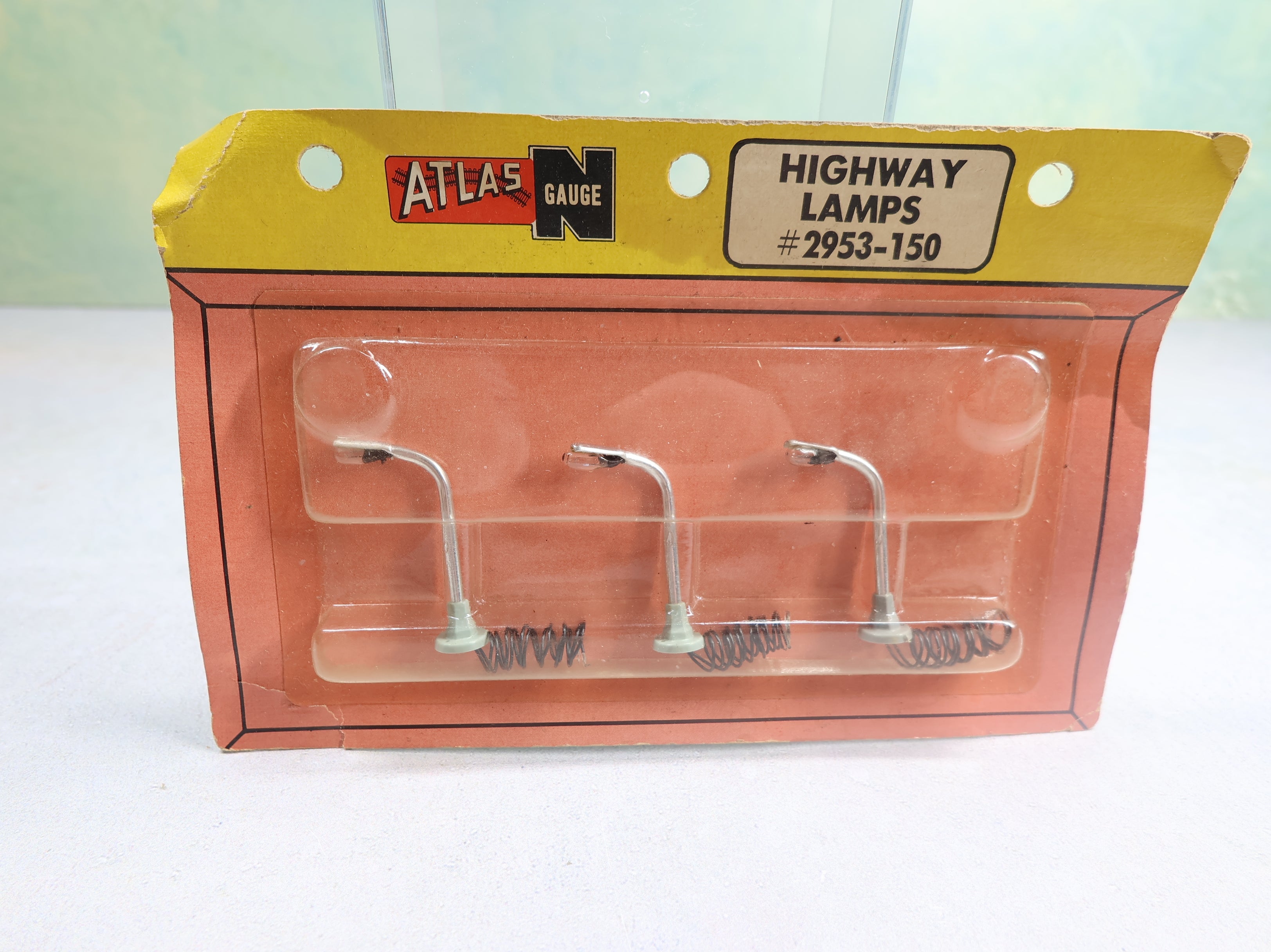 Atlas 2953-150 N Scale Highway Lamps (3 pcs)