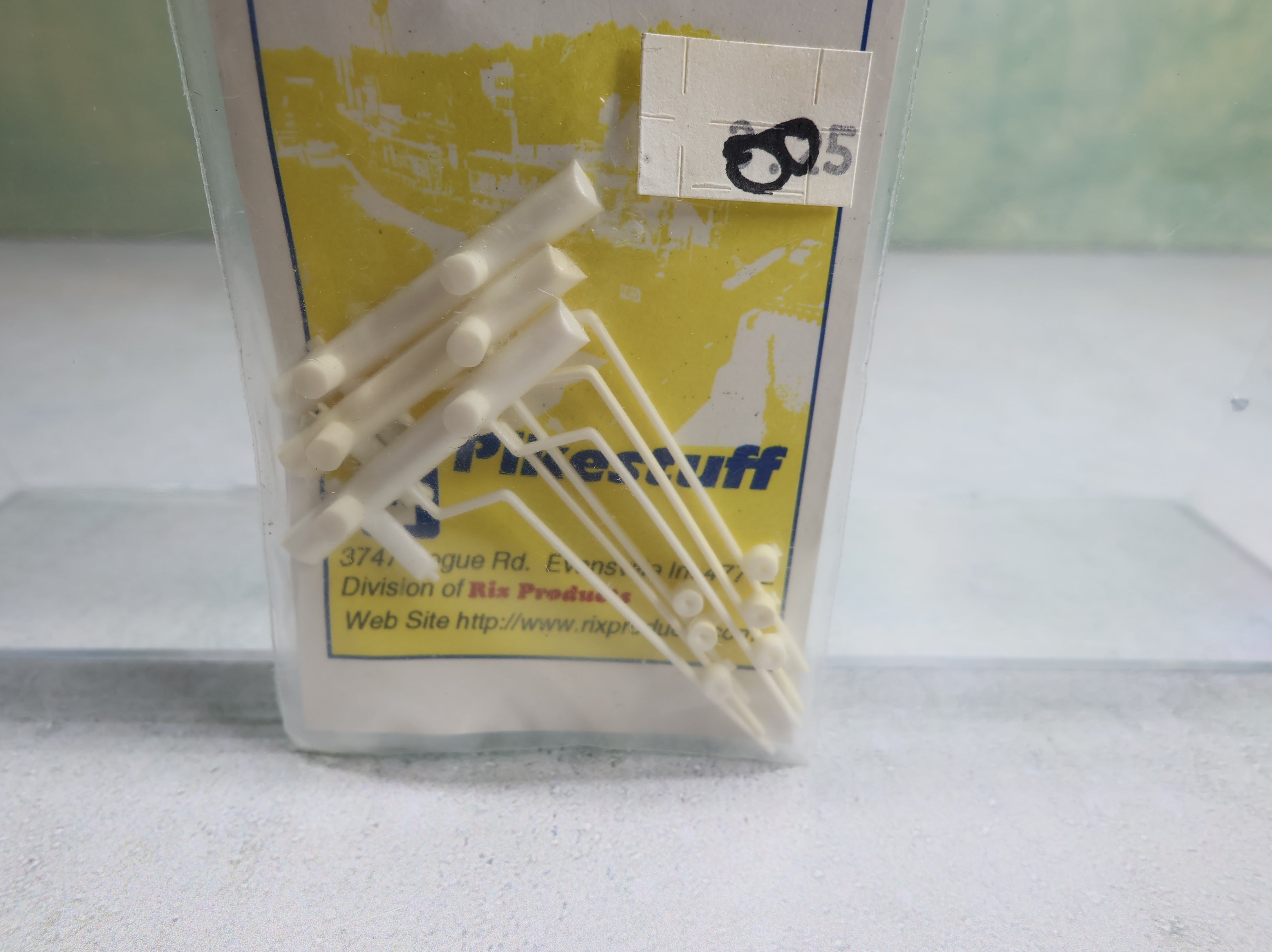 Pikestuff 541-3101 HO Scale Downspouts (6 pcs)