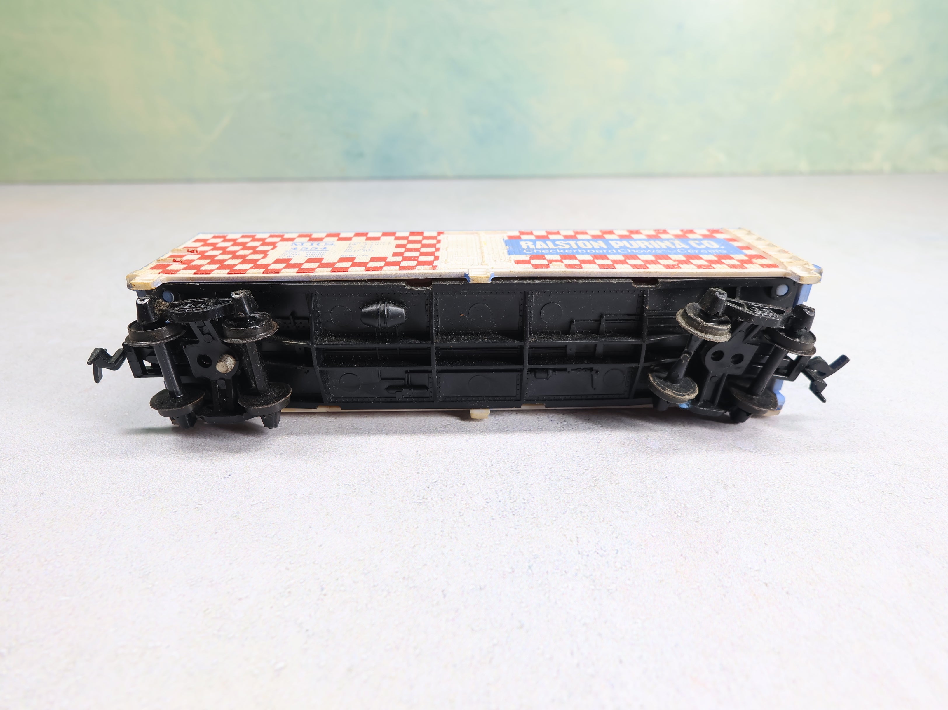 USED Tyco HO Scale 40' Wooden Reefer Box Car Ralston Purina MRS #4554
