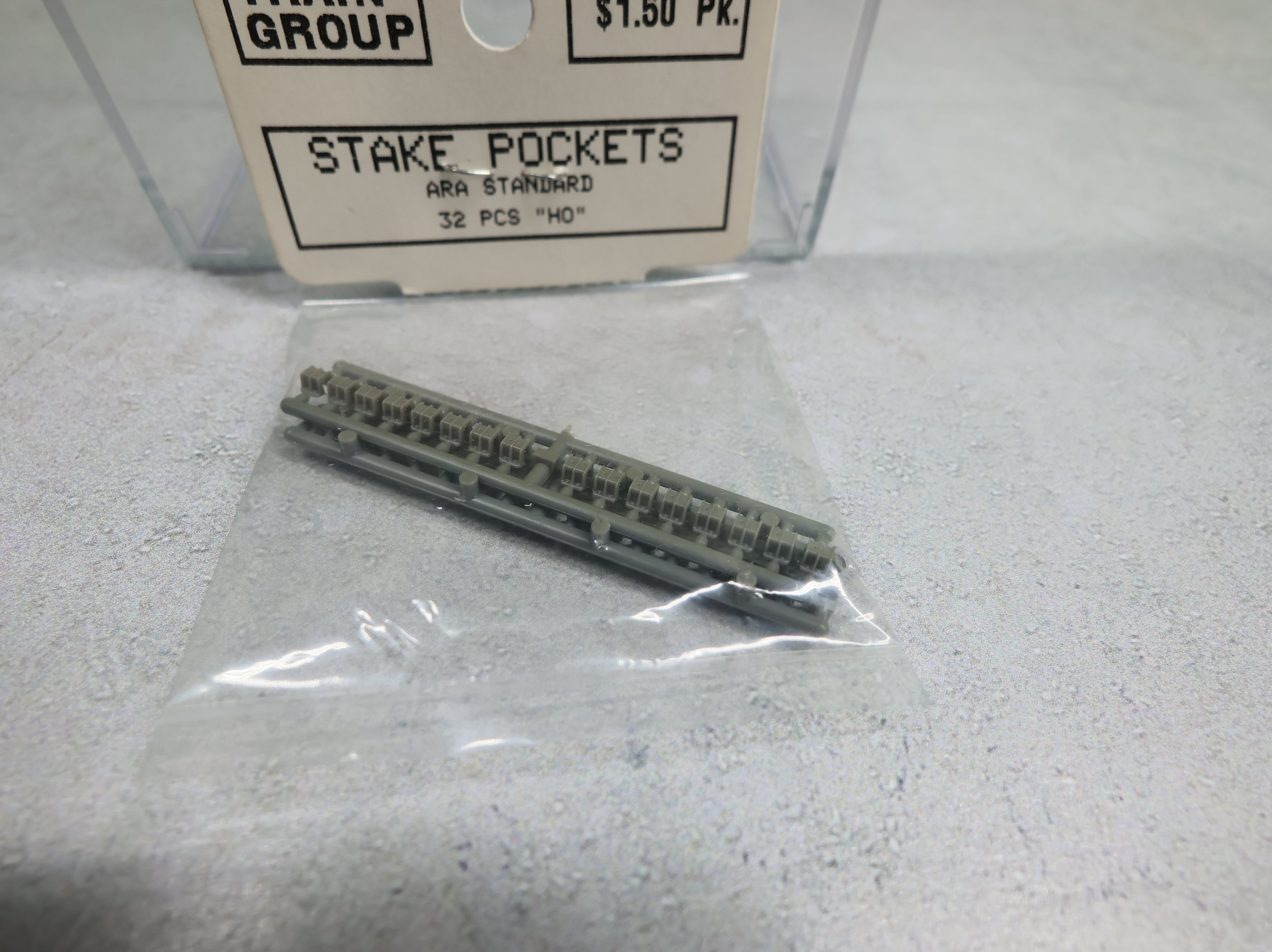 Tichy Train Group 3006 HO Scale Stake Pockets ARA Standard (32 pcs)