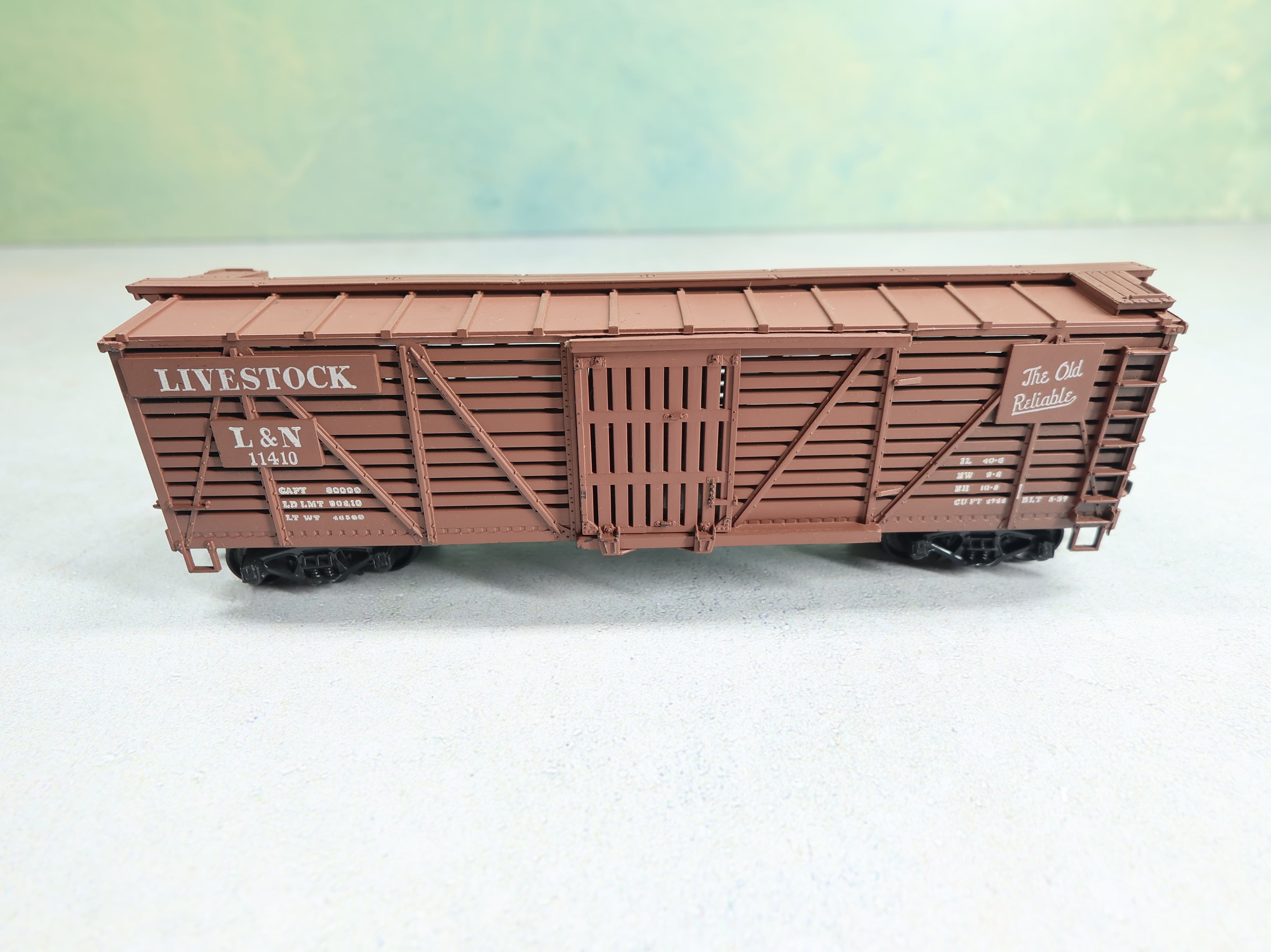 USED TRAIN MINIATURE HO Scale 40' Braced End Wood Stock Car Louisville & Nashville L&N #11410