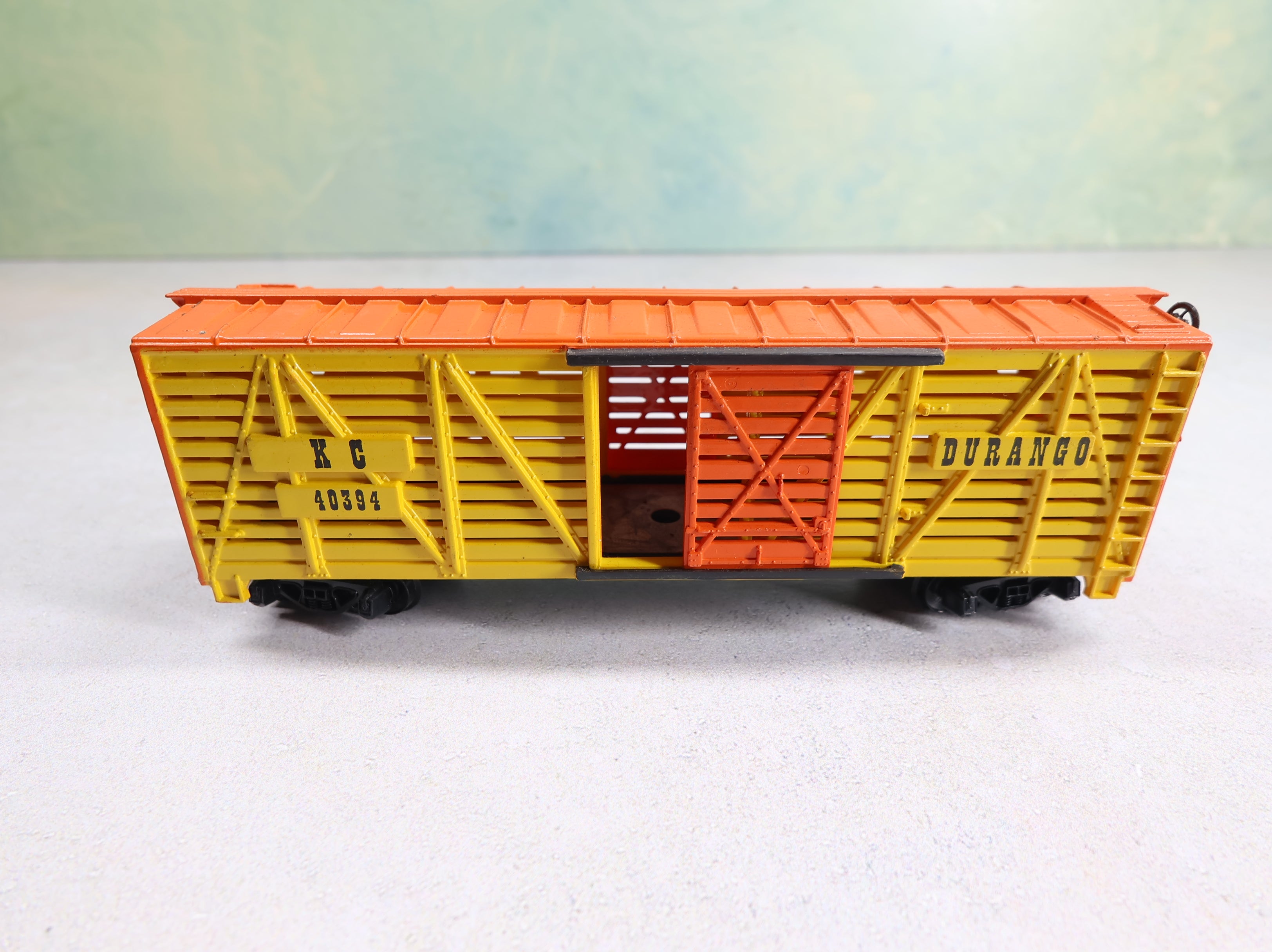 USED Tyco HO Scale 40' Stock Car Durango KC #40394