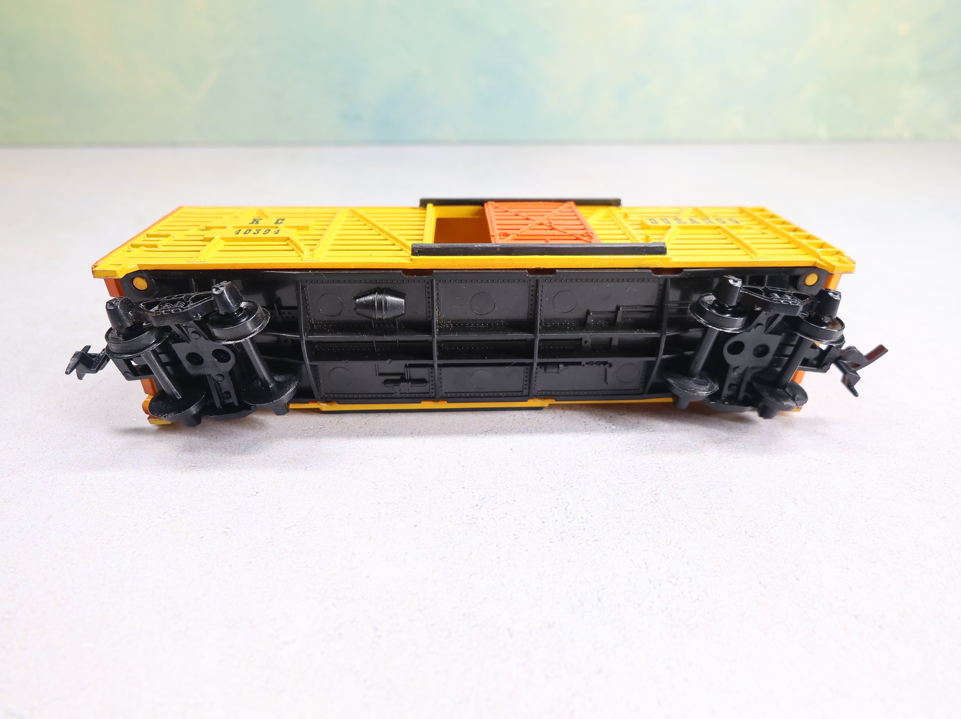 USED Tyco HO Scale 40' Stock Car Durango KC #40394