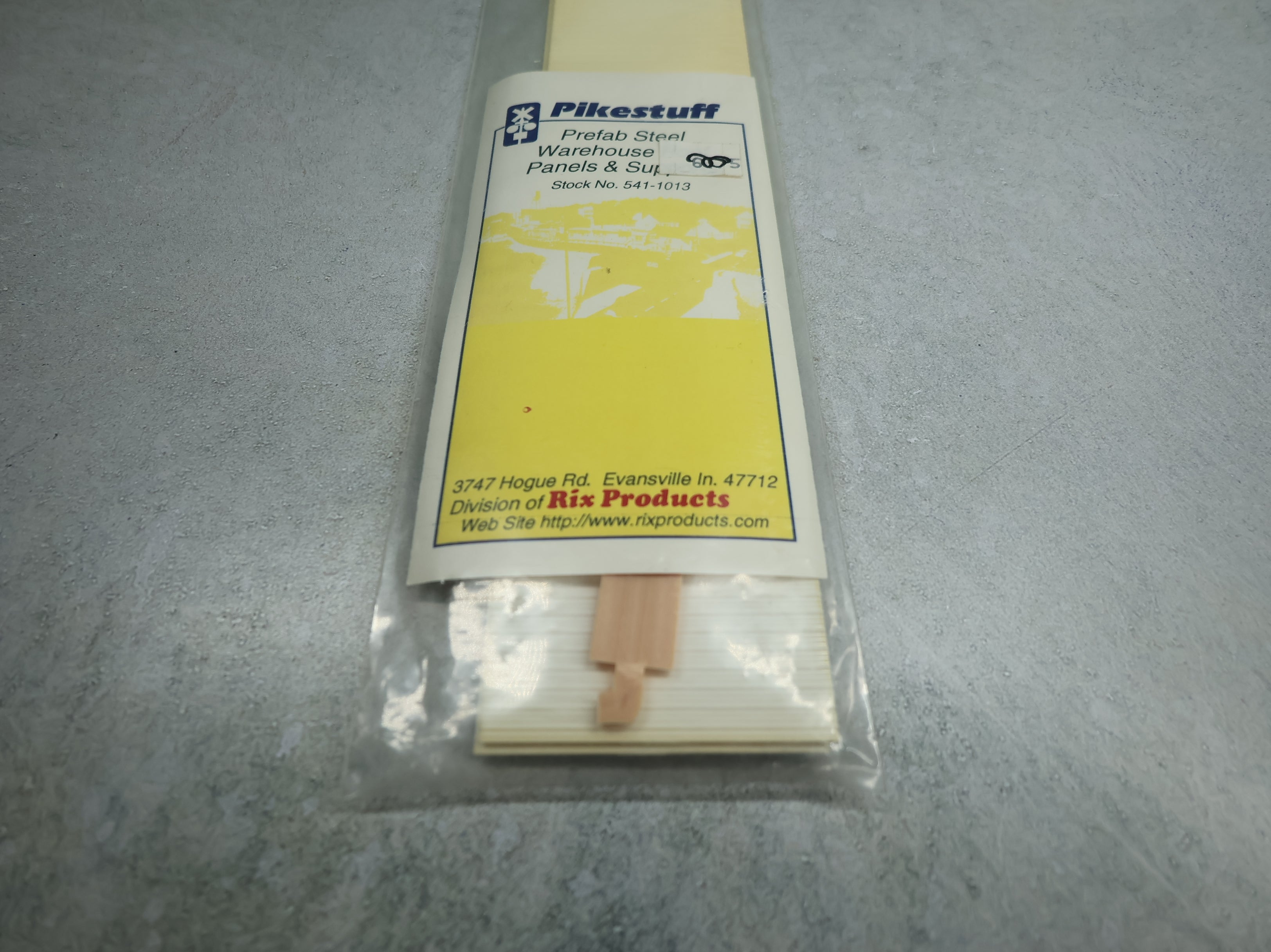 Rix 541-1013 HO Scale Pikestuff Prefab Steel Warehouse Roof Panels & Supports