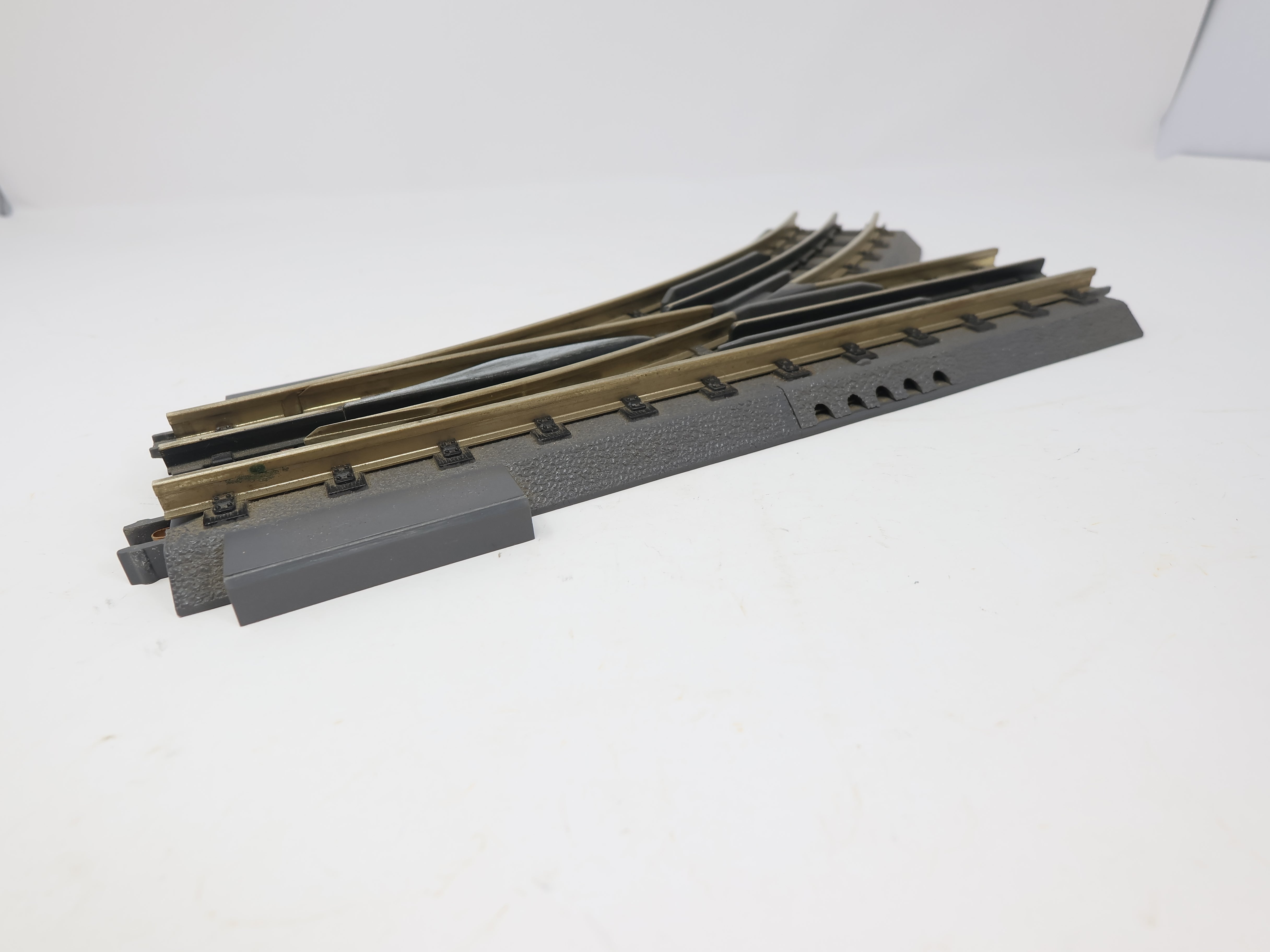 USED MTH O, RealTrax Left Hand Switch