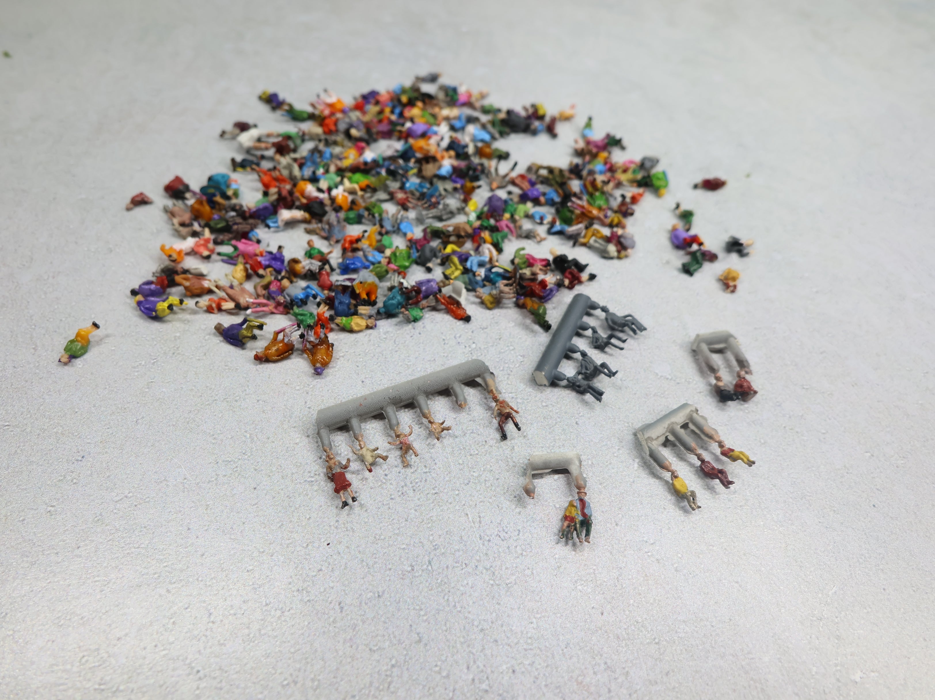 USED N Scale Large lot of Painted Seated People