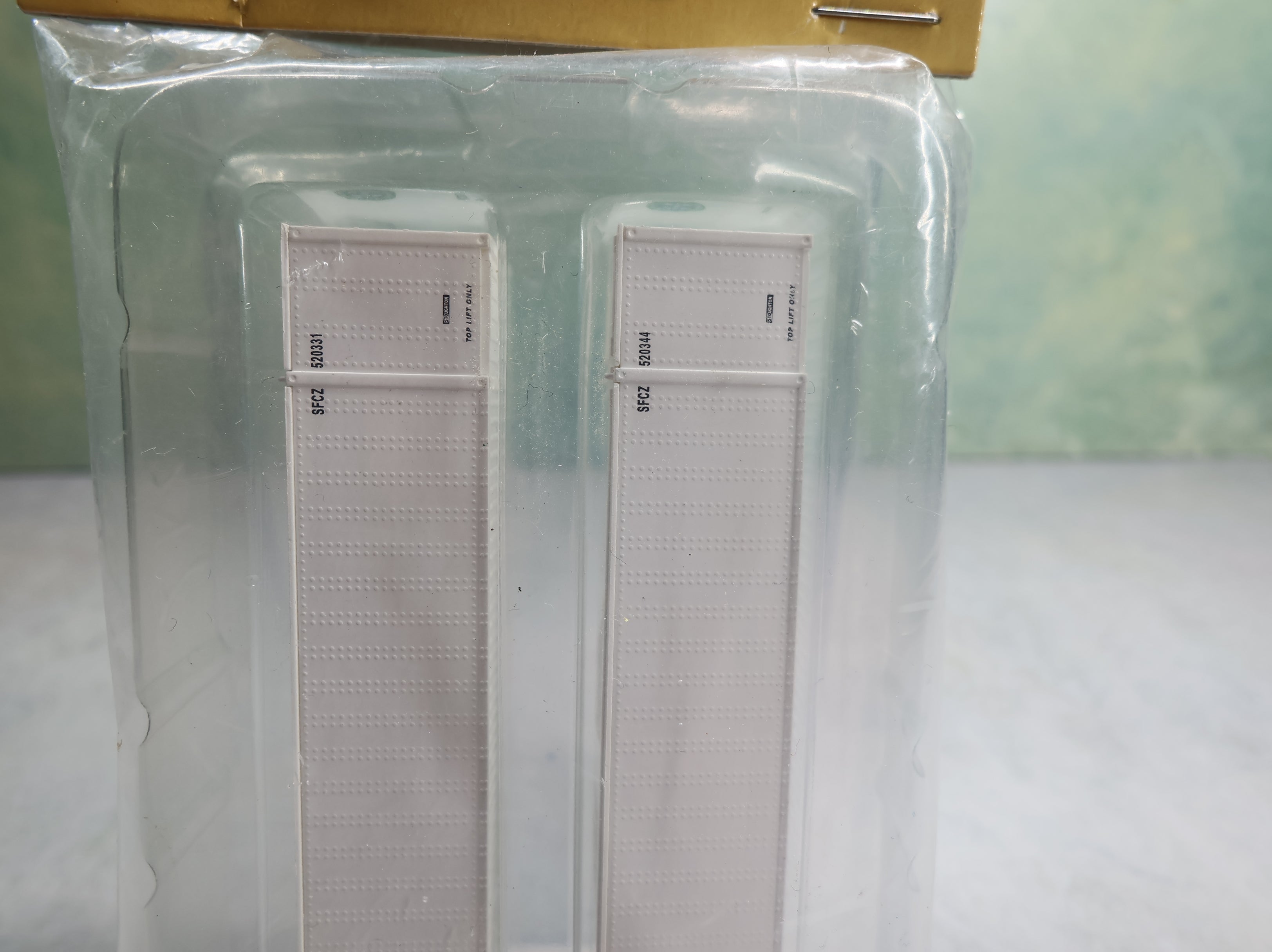Con-Cor #4-053009 N Scale 53' Sea Container BNSF (2 pcs)