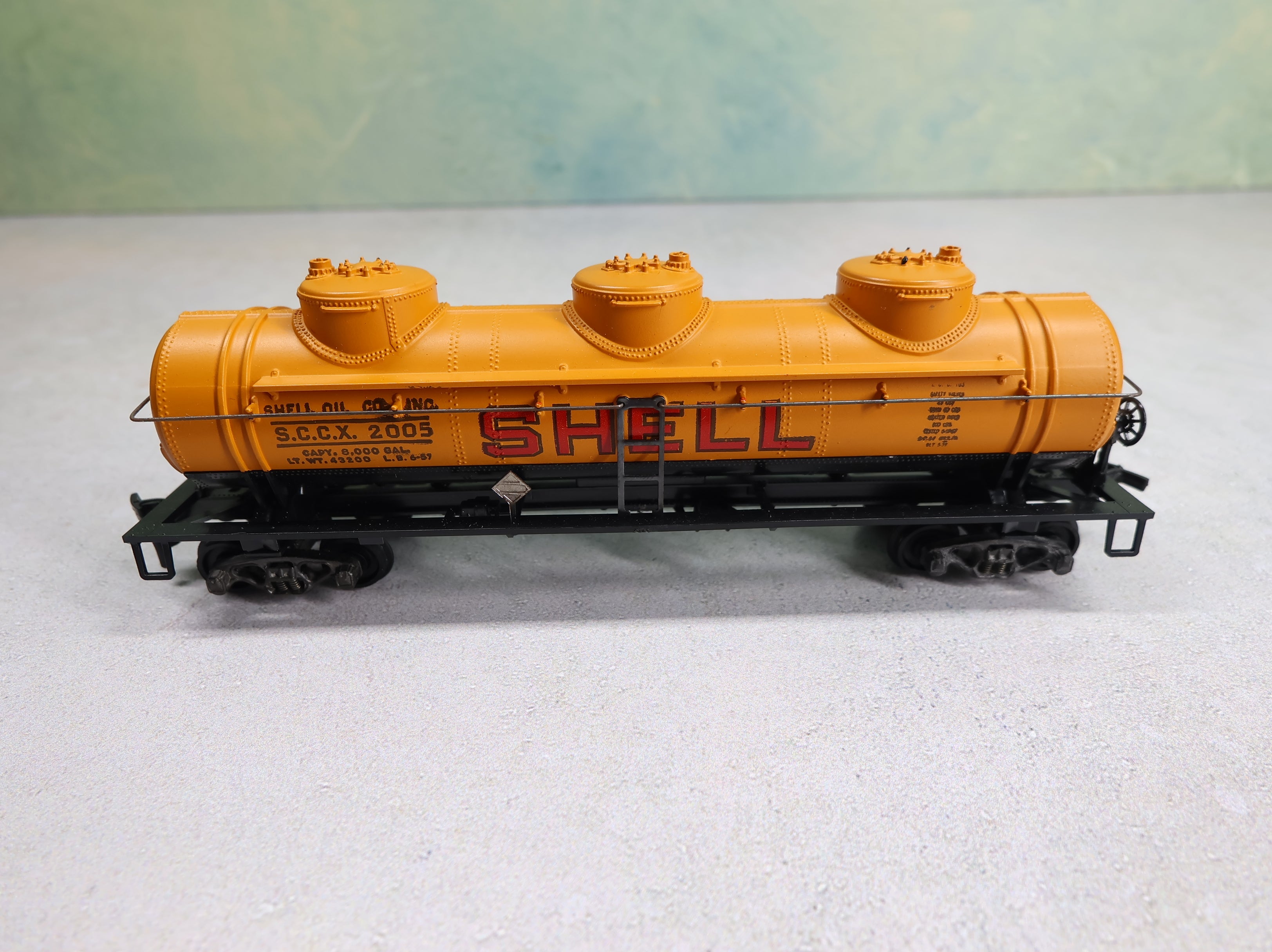 USED Athearn HO Scale Triple Dome Tank Car Shell SCCX #2005