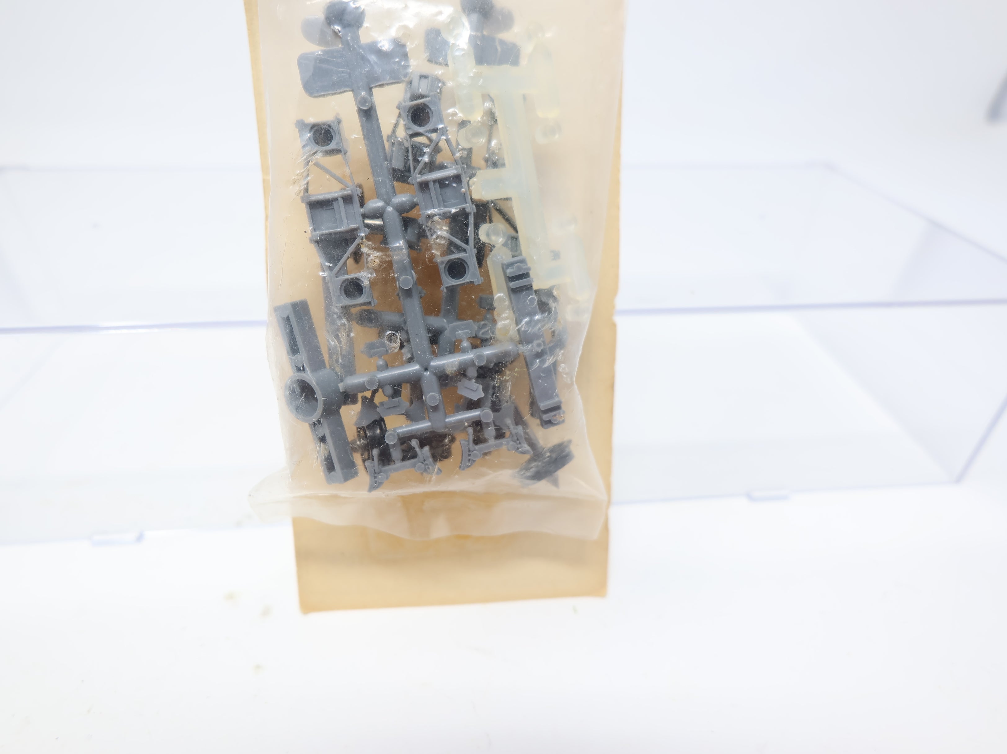 USED Tichy Train Group 3002 HO Scale Arch Bar Trucks Heavy Duty (1pair)