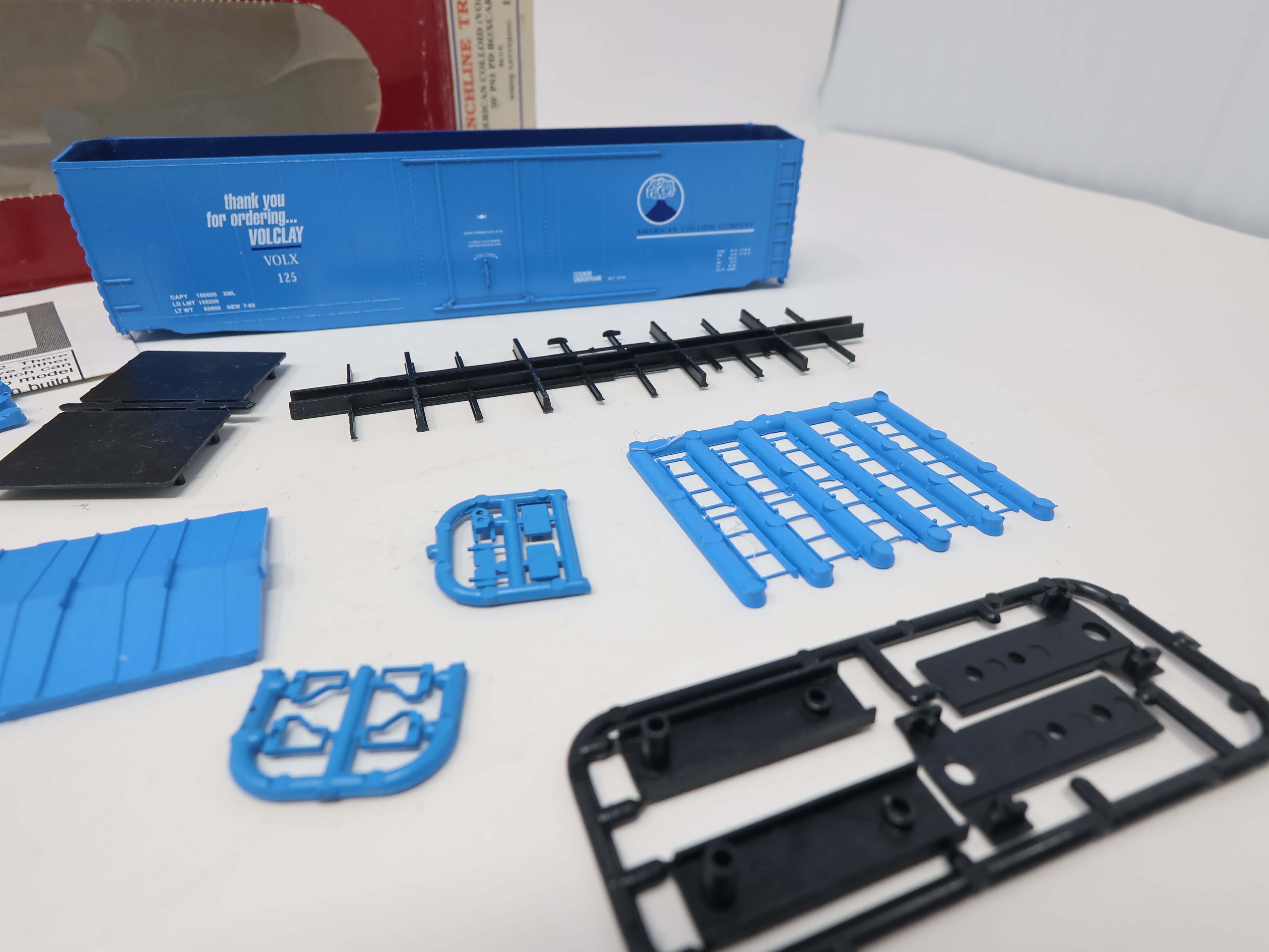 USED Branchline HO Scale, 50' PS1 Box Car, American Colloid VOLX #125 (KIT)
