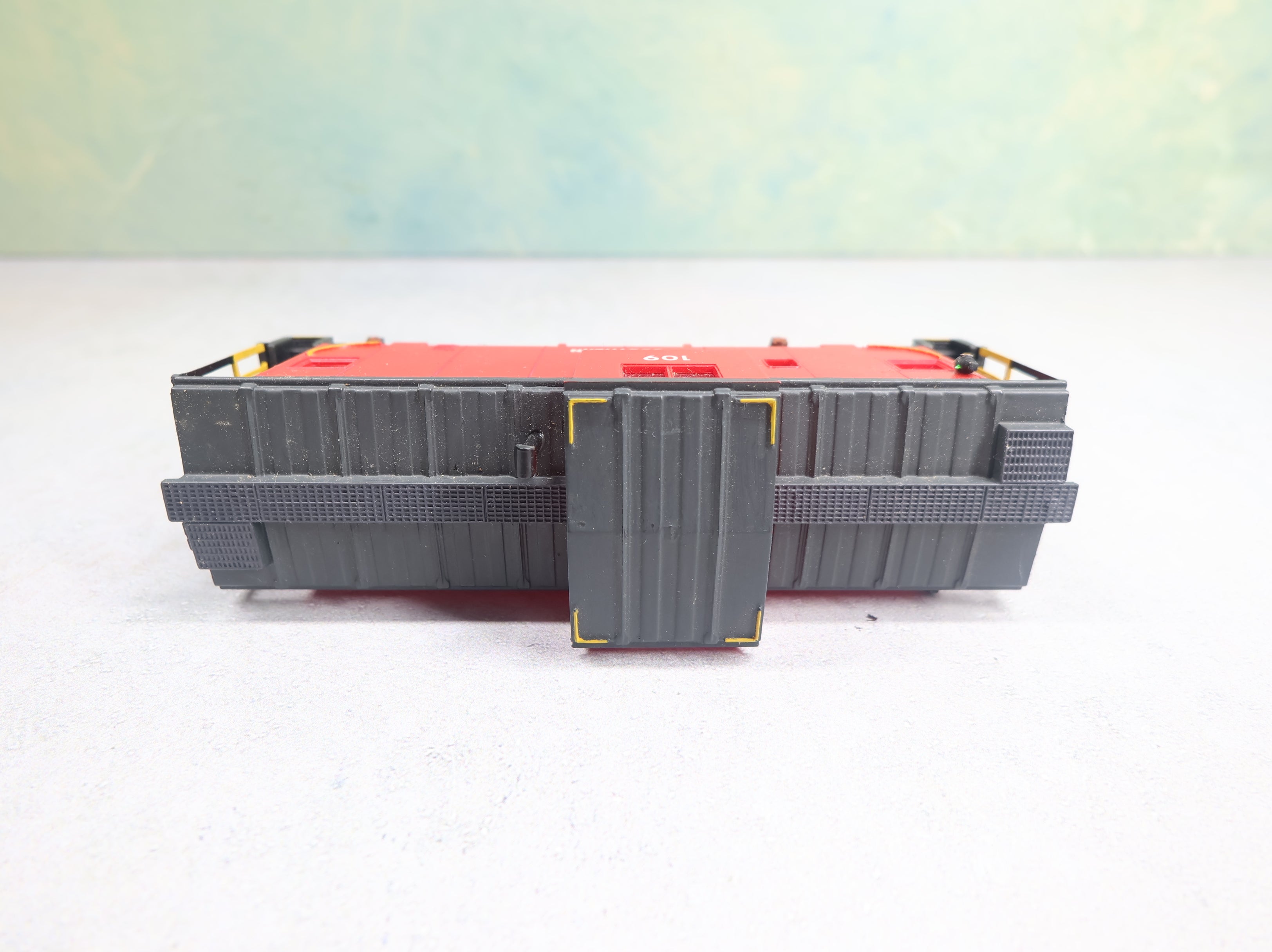 USED WalthersTrainline HO Scale Caboose Norfolk Southern #109