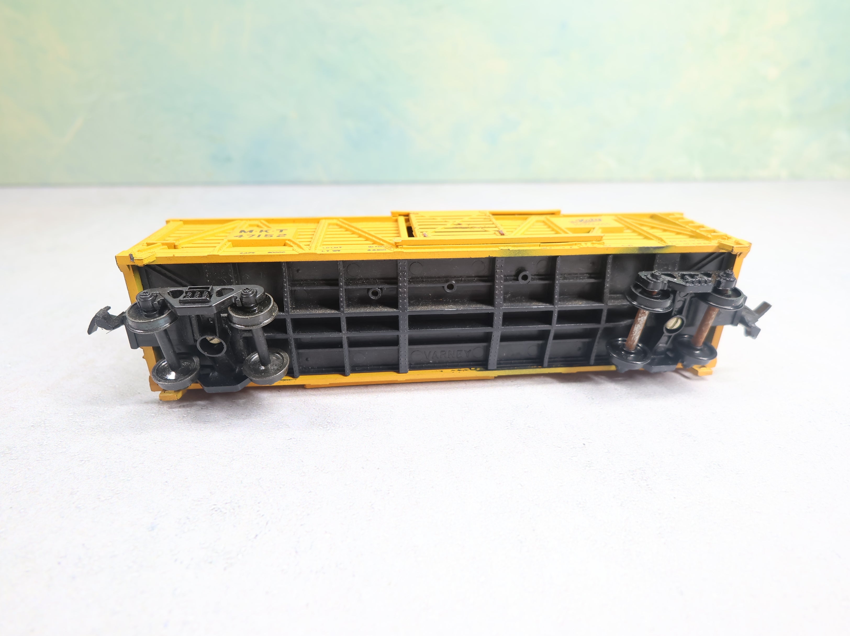 USED Varney HO Scale 40' Cattle Stock Car MKT #47152