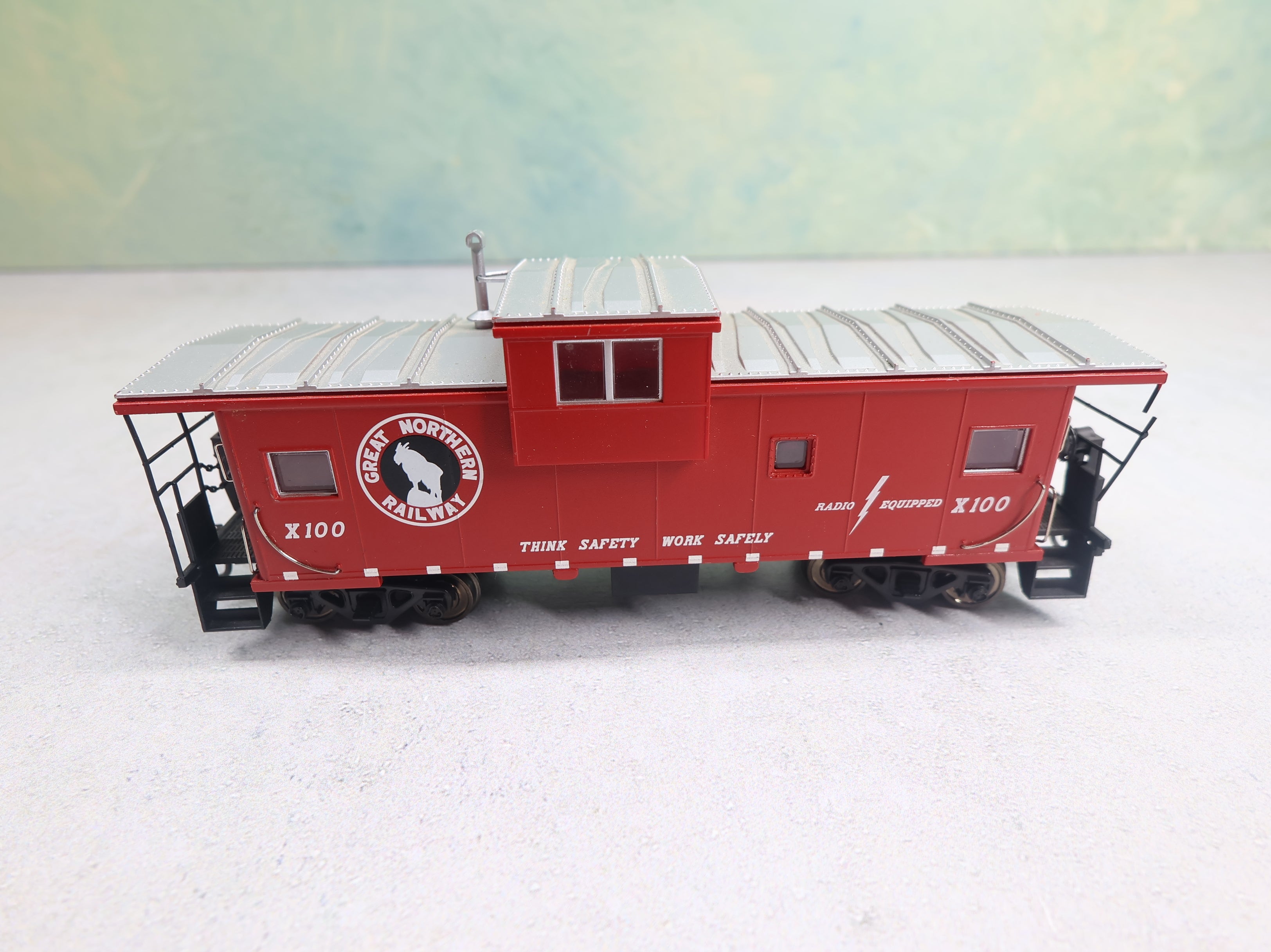 USED Atlas HO Scale Caboose Great Northern #X100