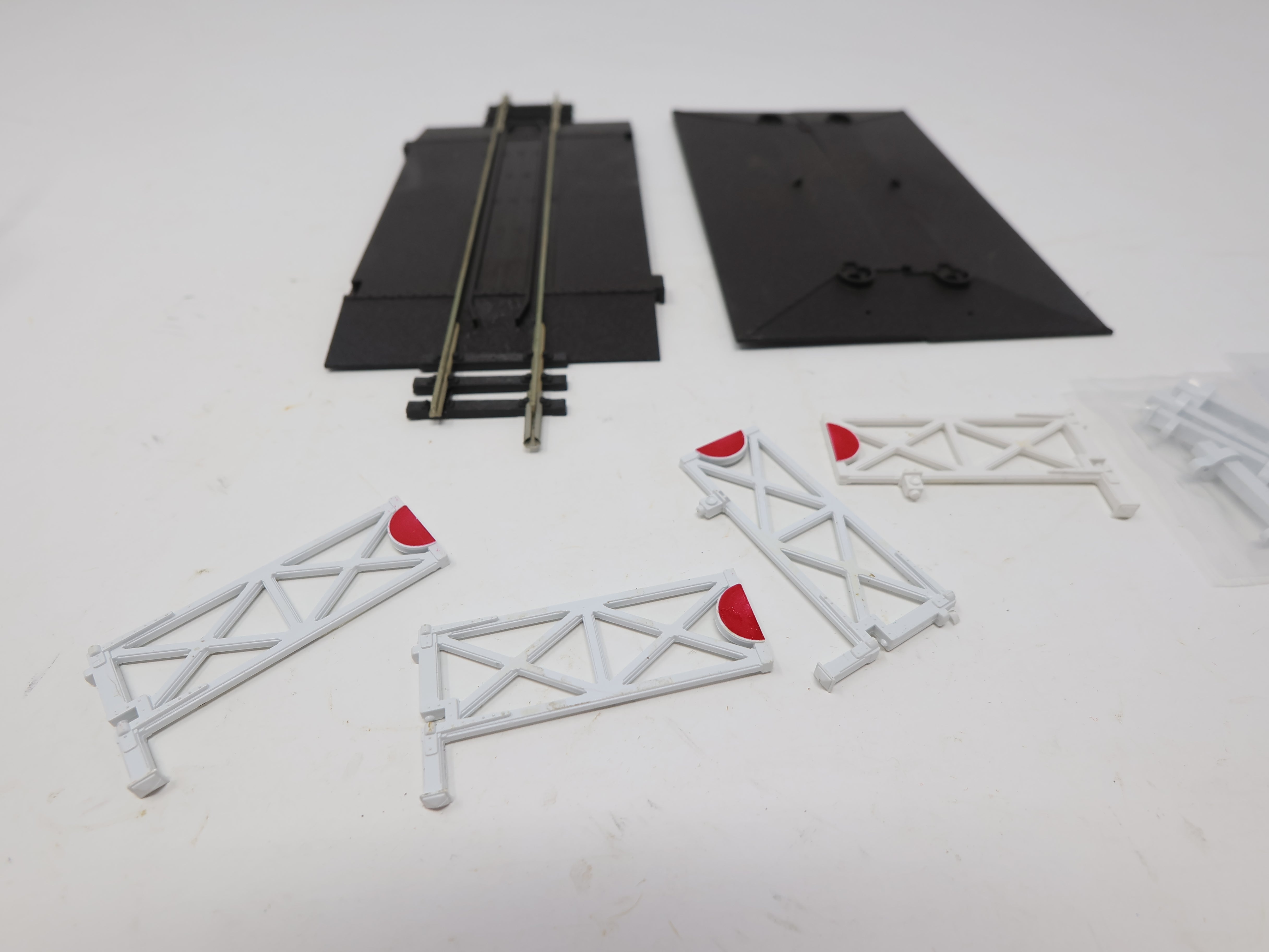 USED PECO HO Scale, Level Crossing System