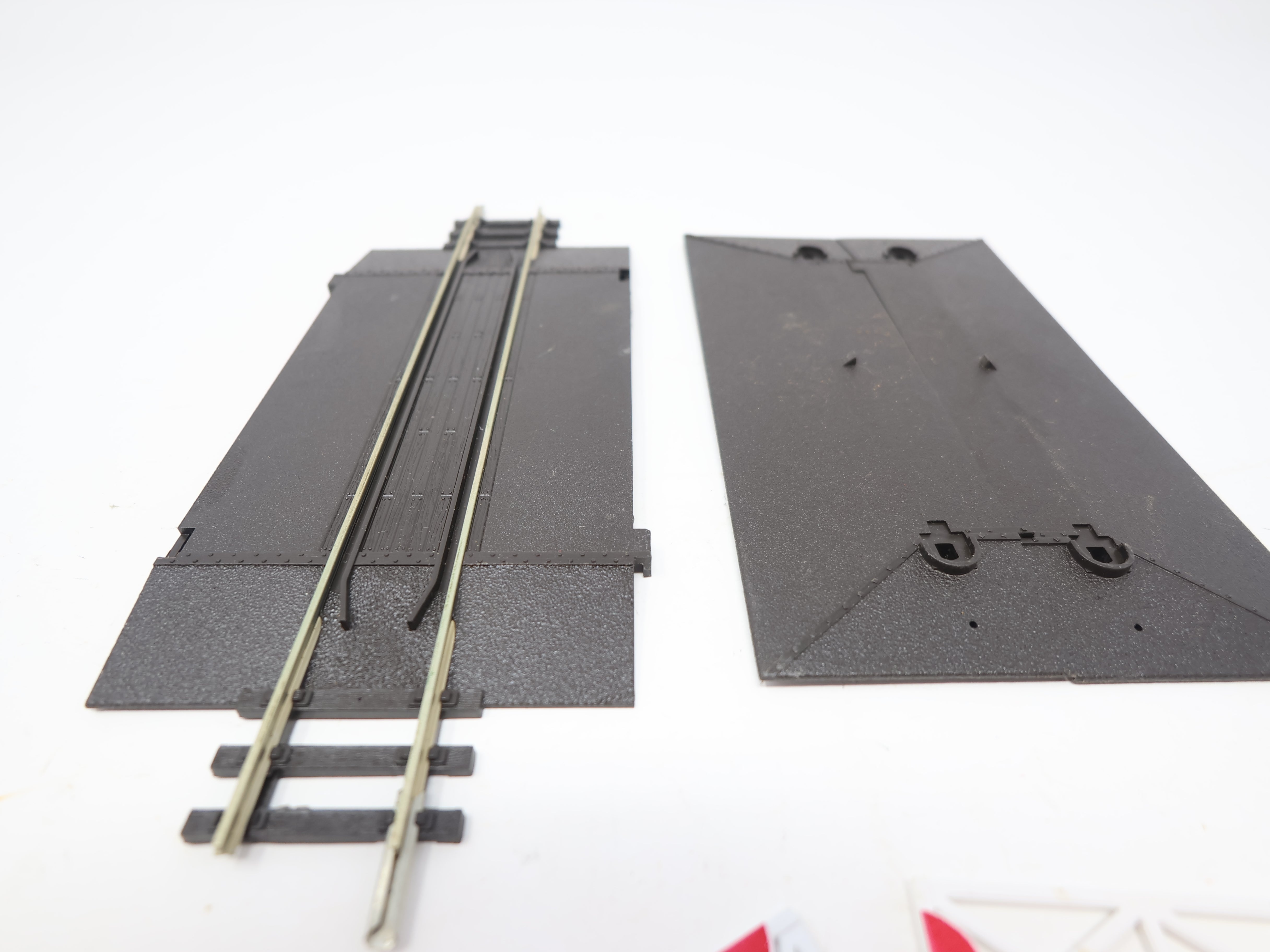 USED PECO HO Scale, Level Crossing System