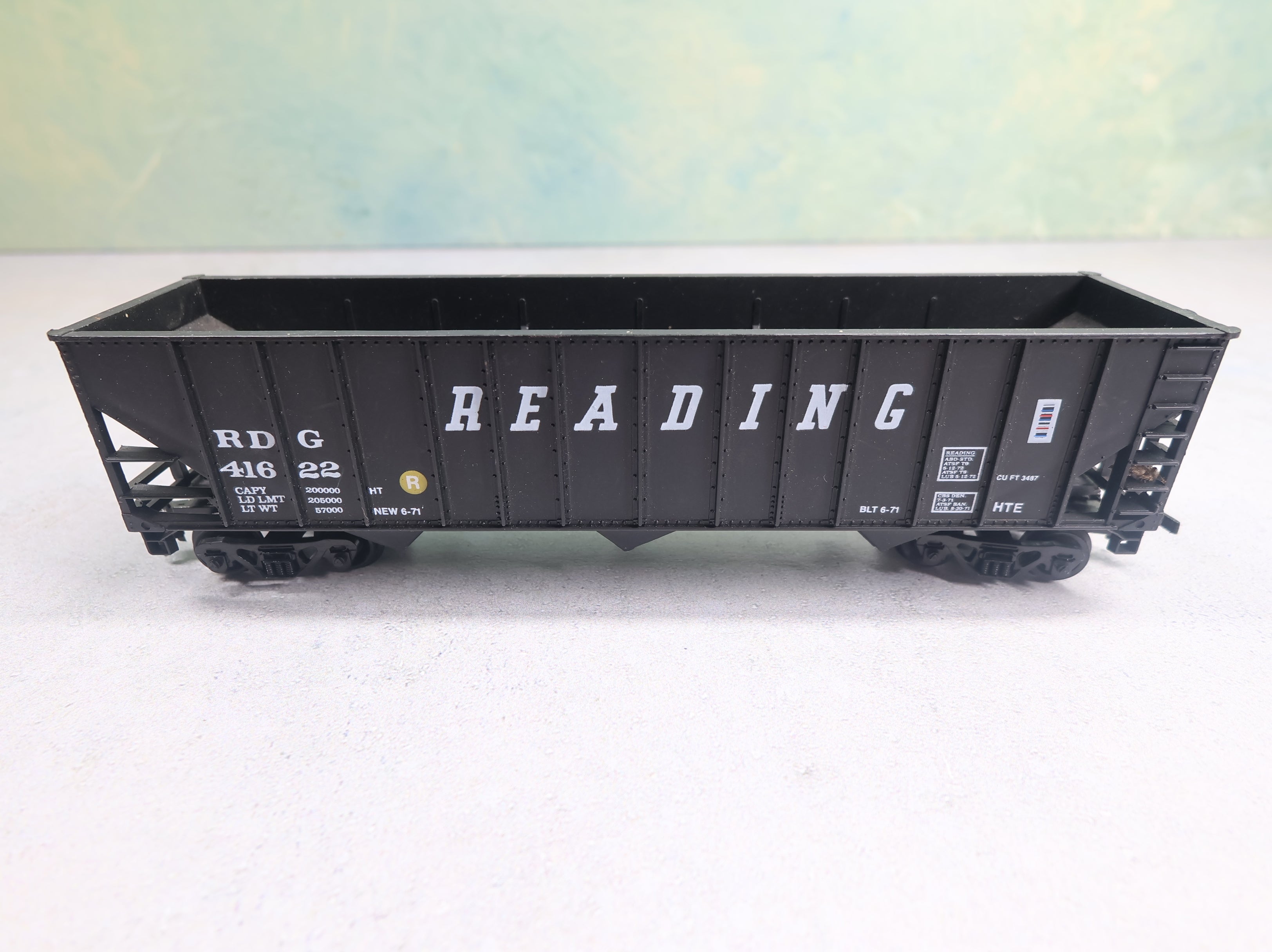 USED Life-Like HO Scale 100 Ton 3 Bay Hopper Reading RDG #41622