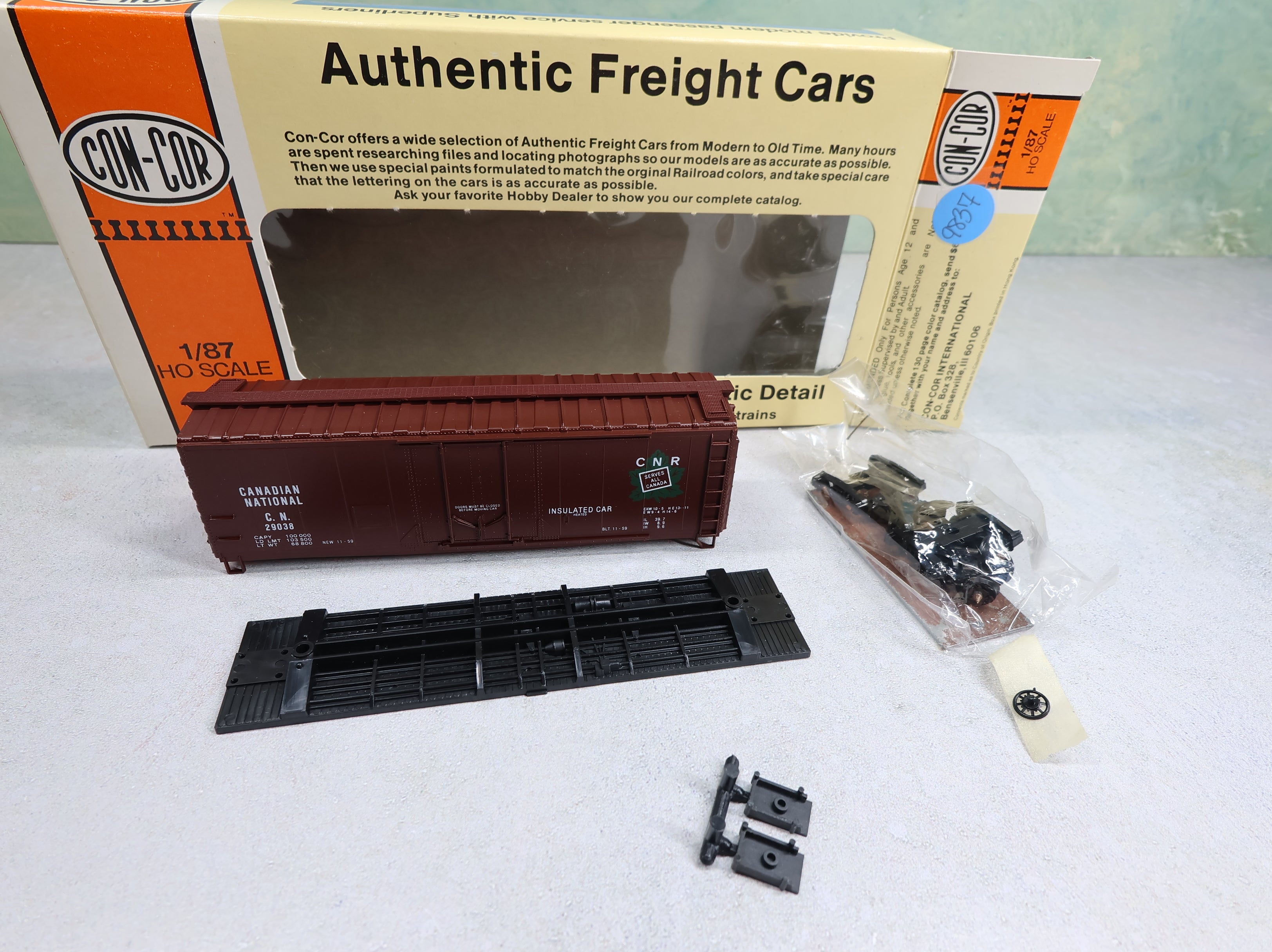 USED Con-Cor #1-009468 HO Scale 40' PS-1 PD Box Car Canadian National CN #29038 KIT