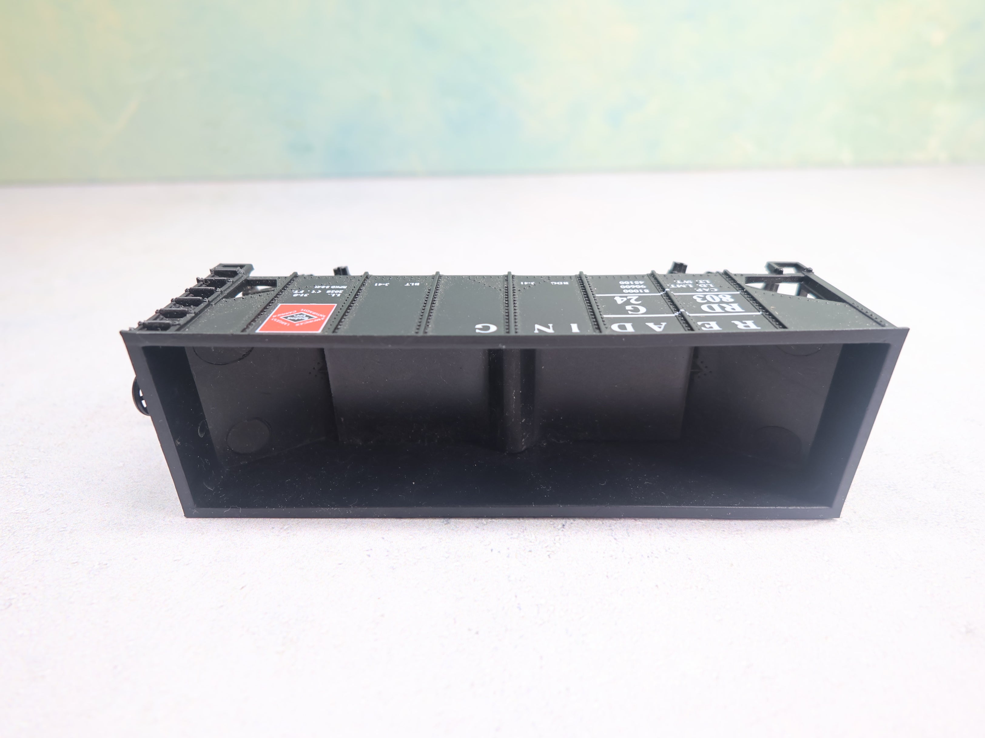 USED Life-Like HO Scale 2 Bay Hopper Reading RDG #80324