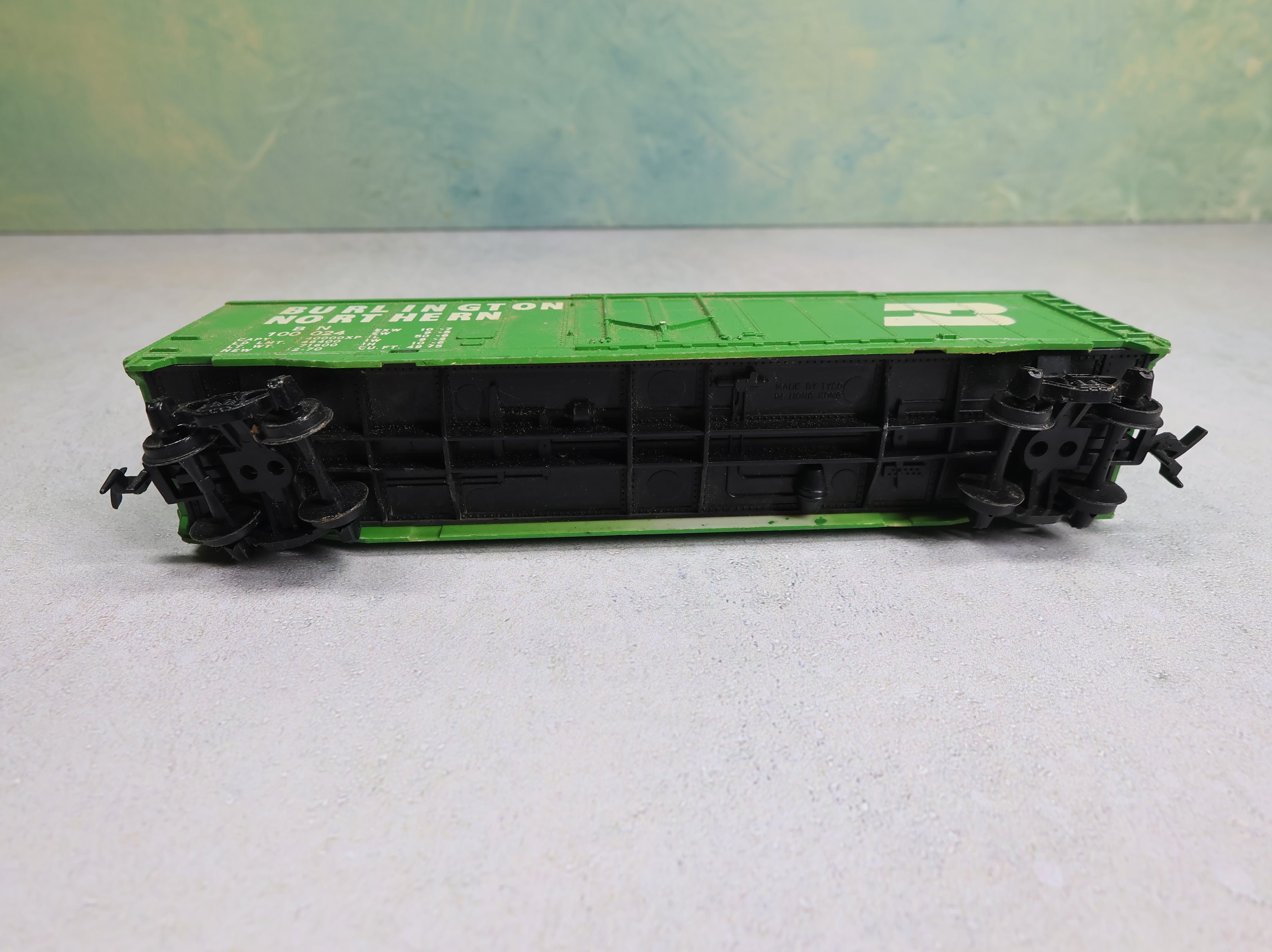 USED Tyco HO Scale 50' Box Car Burlington Northern BN #100024