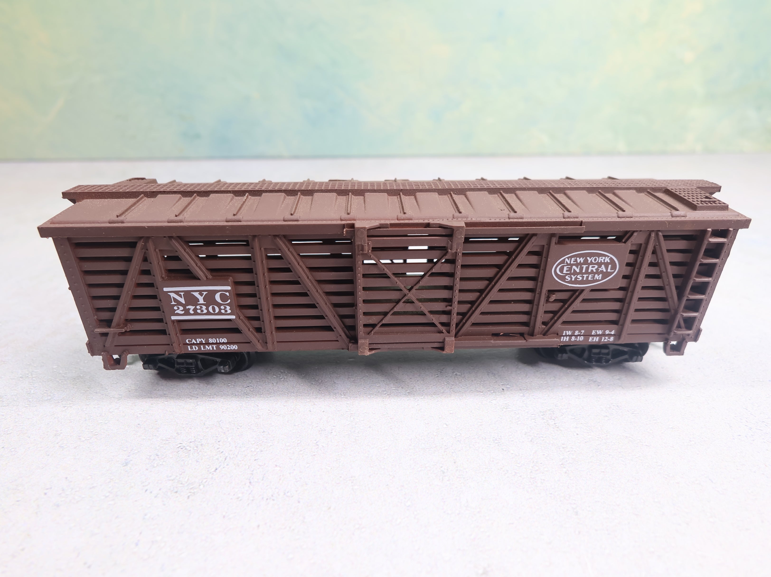 USED Life-Like HO Scale 40' Cattle Stock Car New York Central NYC #27303