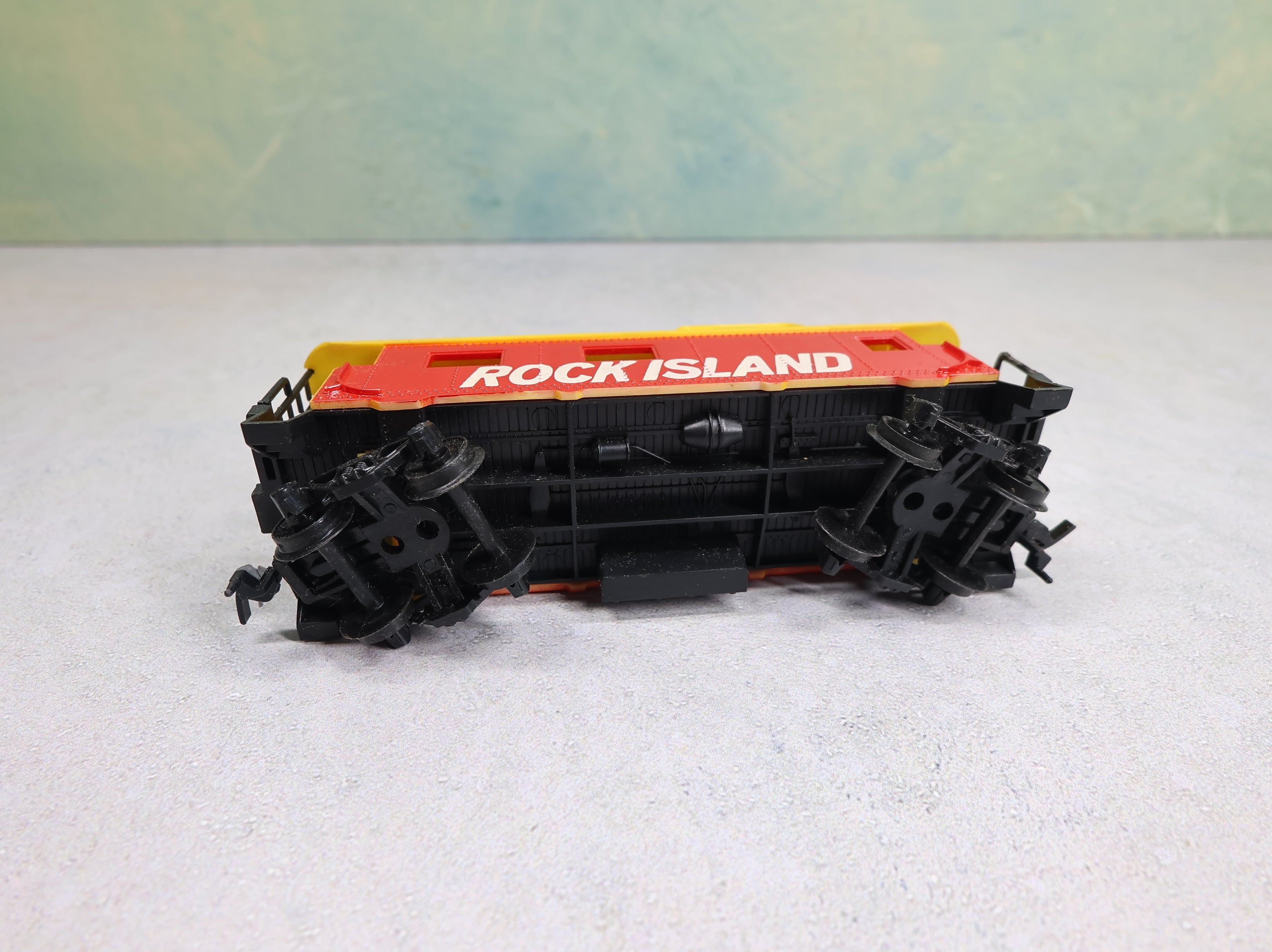 USED Tyco HO Scale Caboose Rock Island
