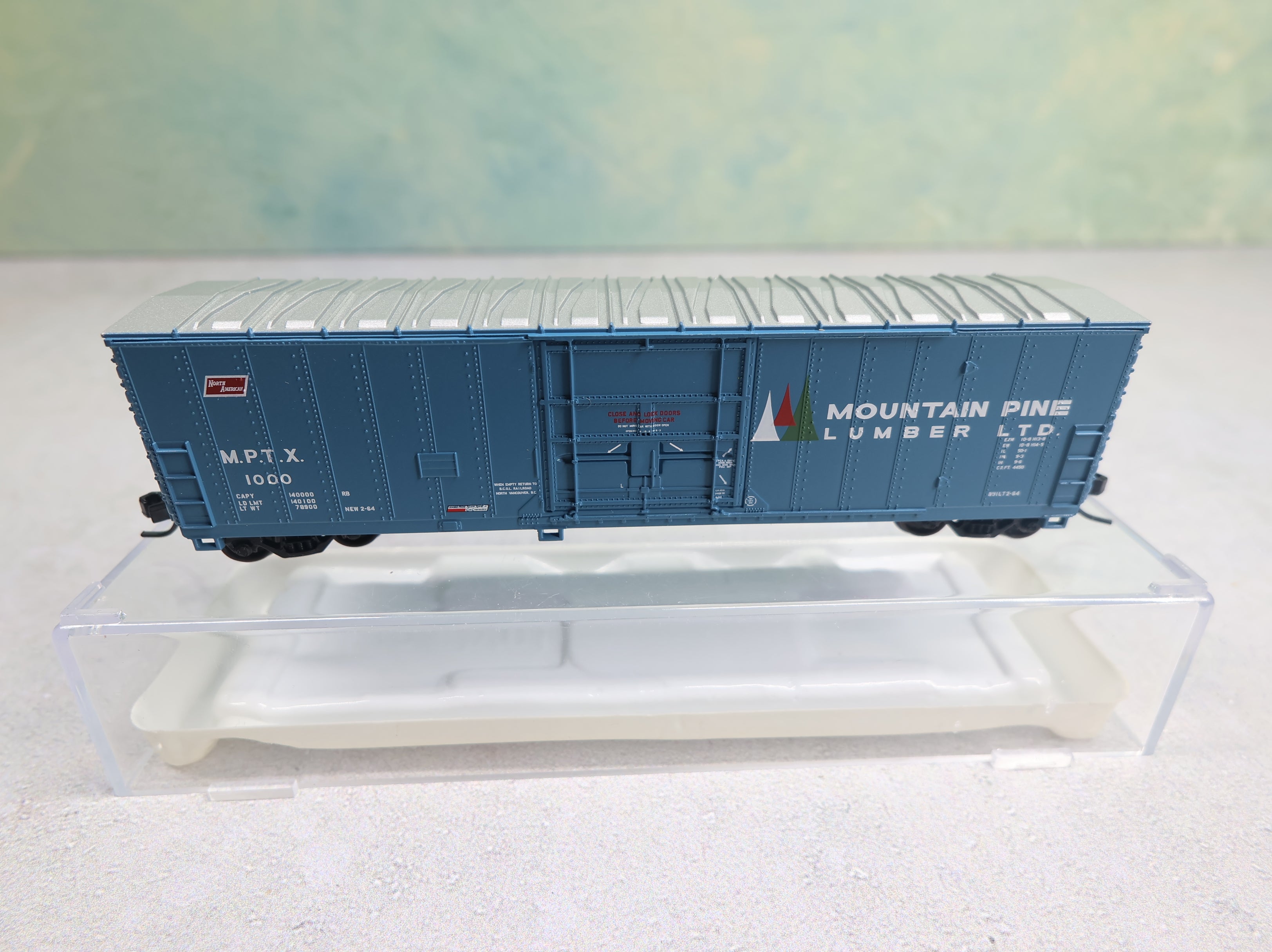 USED Atlas N Scale 50' Box Car Mountain Pine Lumber Co MPTX #1000