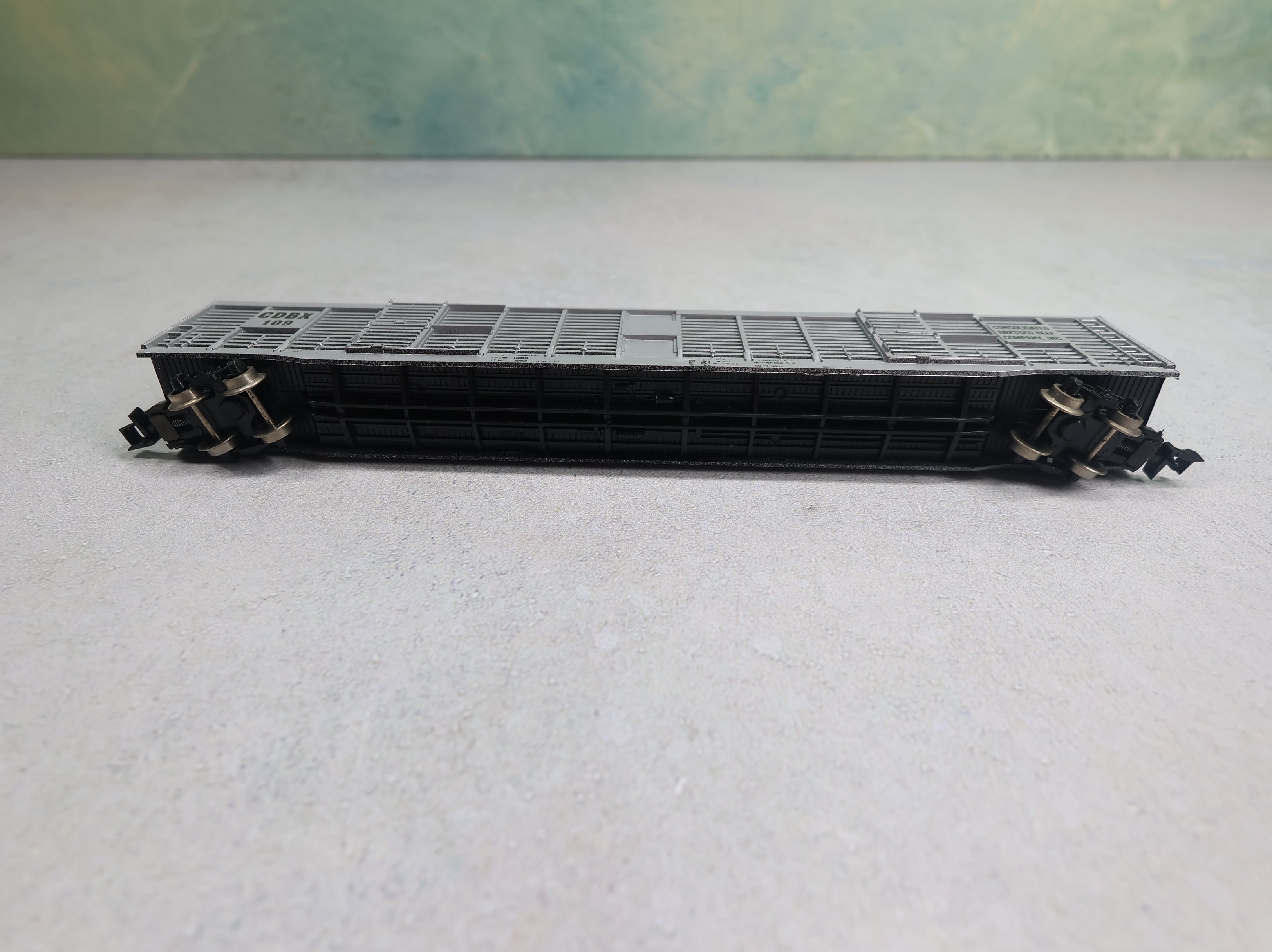USED Atlas 3122 N Scale 85' Hi-Cube Cattle Stock Car CDBX #109 Consolidated Dressed Beef Co.