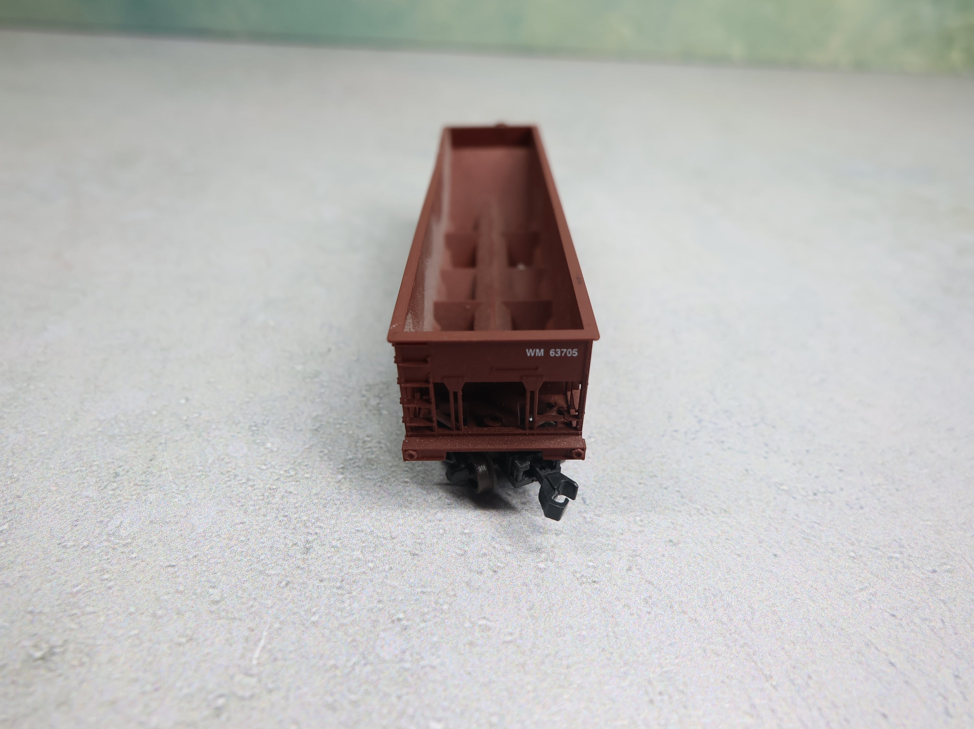 USED Bowser N Scale Quad Hopper Western Maryland WM #63705 Knuckle Couplers