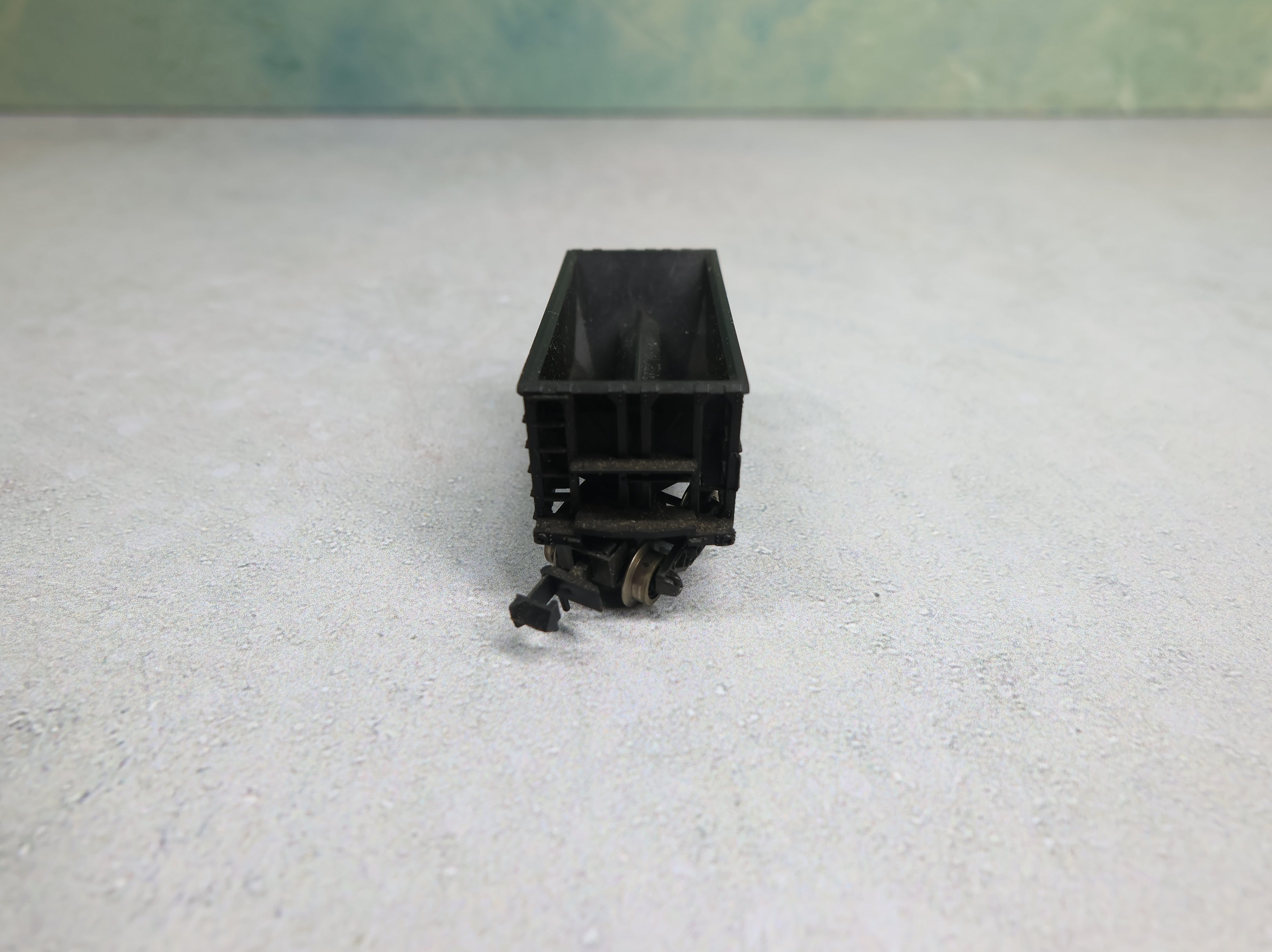 USED Atlas N Scale Ore Car SOO Line #81698