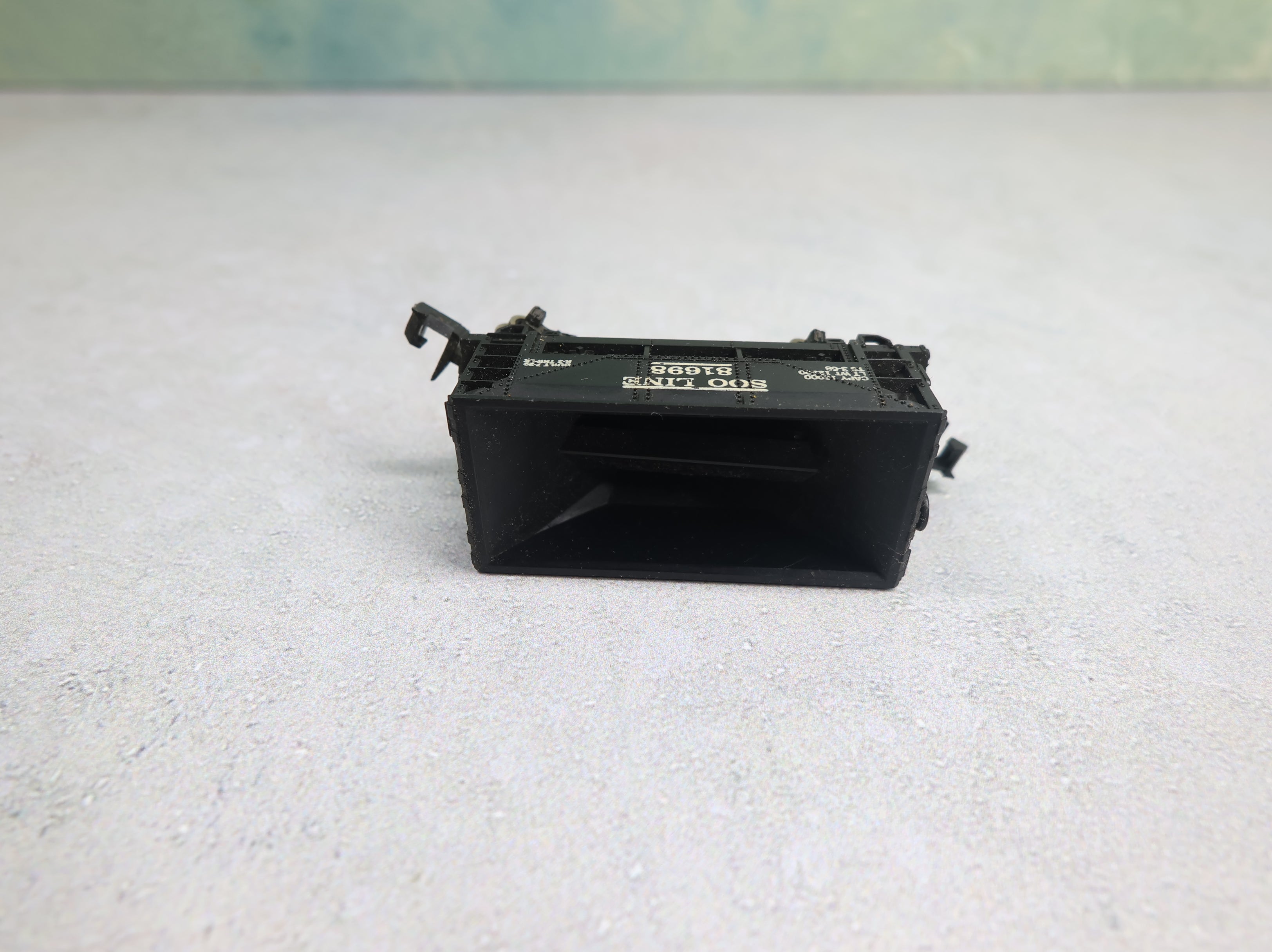 USED Atlas N Scale Ore Car SOO Line #81698