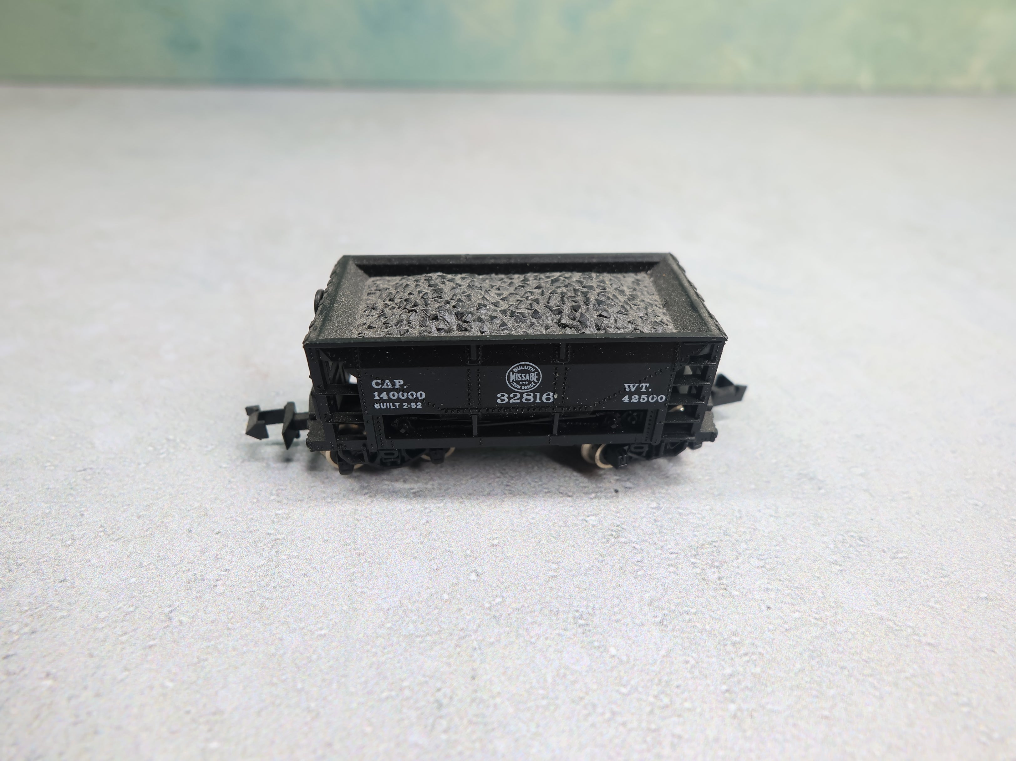 USED Atlas N Scale Ore Car Duluth Missabe & Iron Range #32816 w/ Load