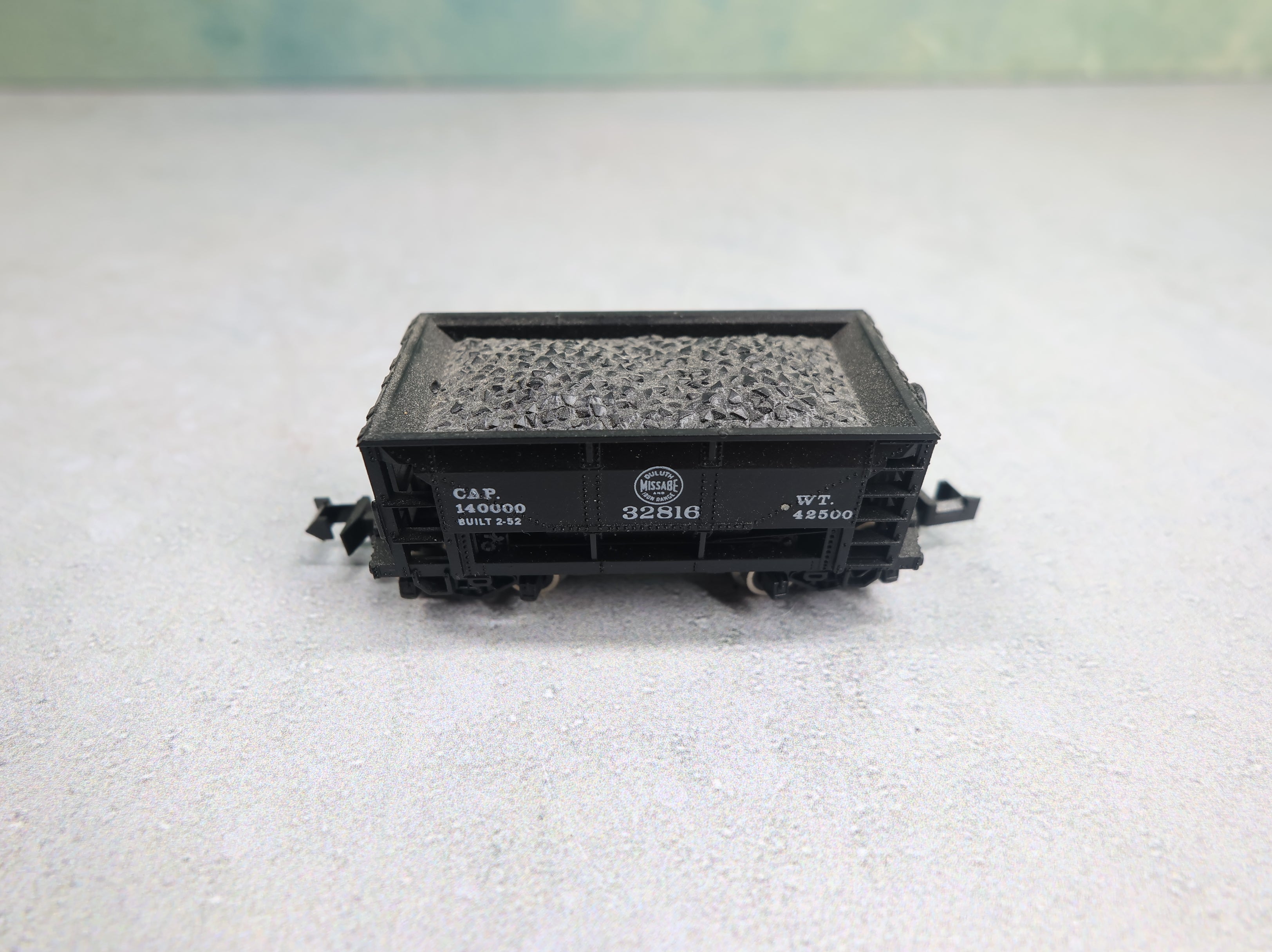 USED Atlas N Scale Ore Car Duluth Missabe & Iron Range #32816 w/ Load