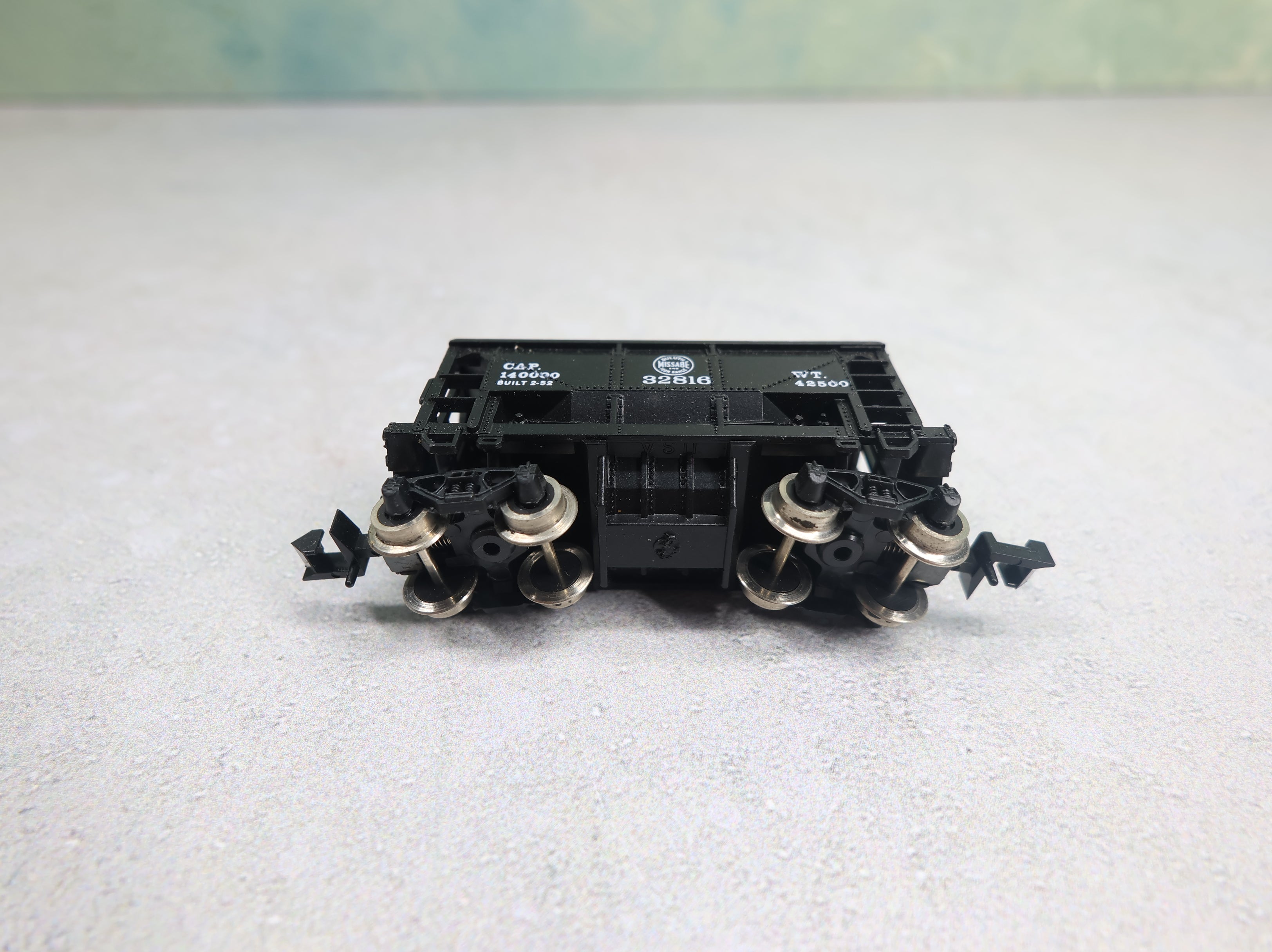 USED Atlas N Scale Ore Car Duluth Missabe & Iron Range #32816 w/ Load